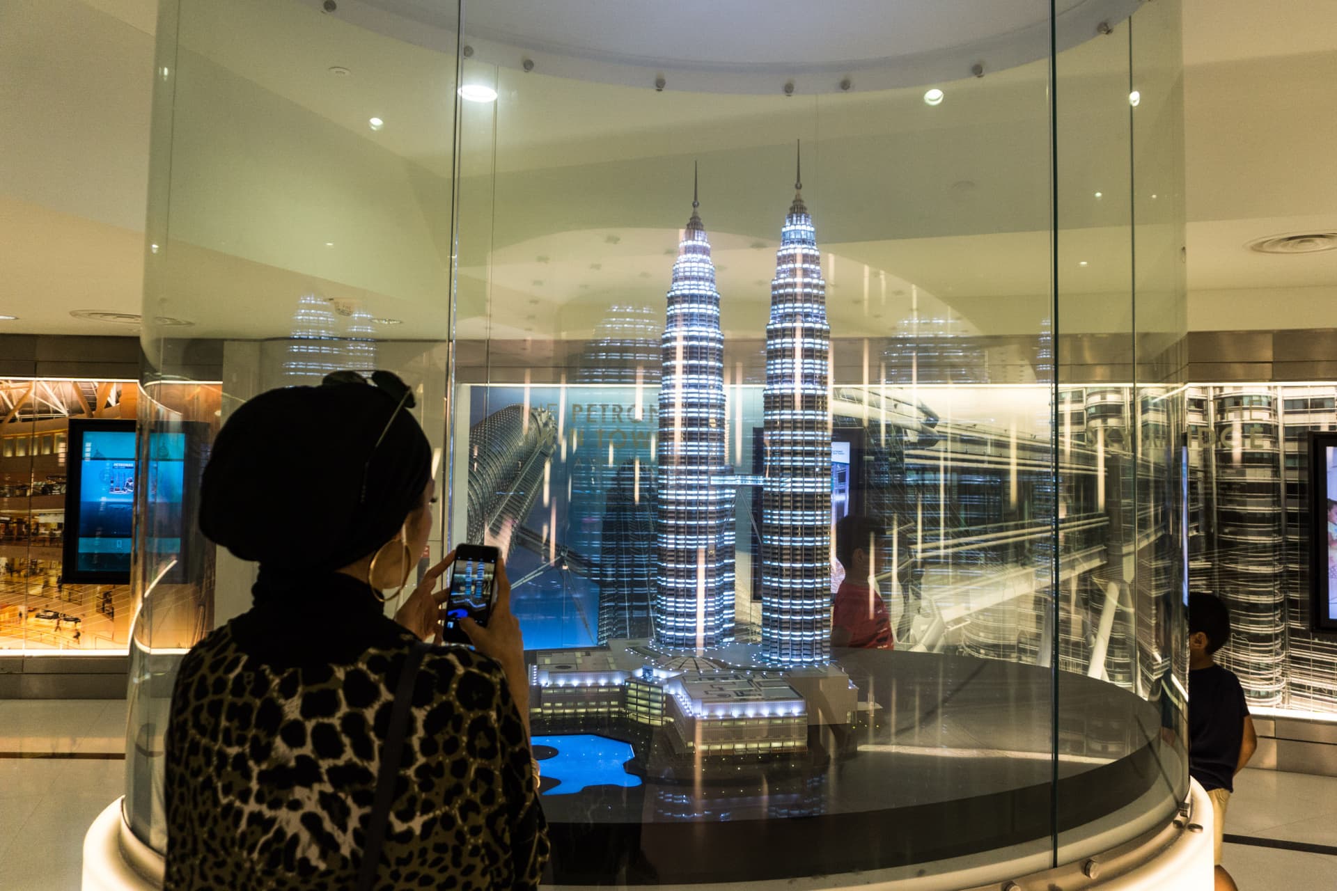 PETRONAS Twin Towers Ticket - სურათი 16