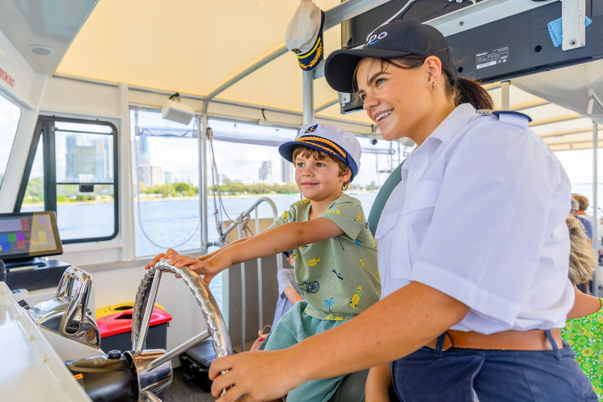 Gold Coast Sightseeing Cruise aboard Hopo Gold Coast Ferry - სურათი 5