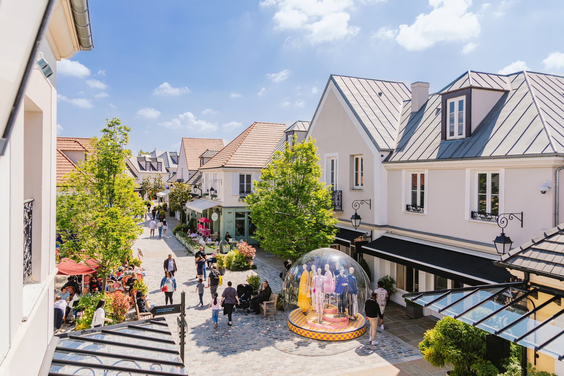La Vallee Village with Round Trip Transfers from Paris - სურათი 2