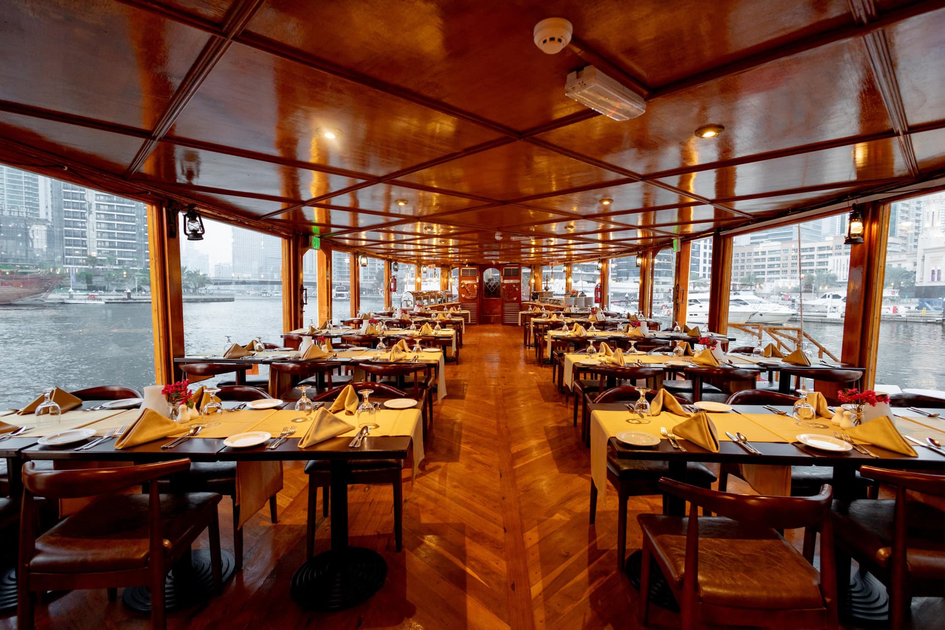 Alexandra Dhow Dinner Cruise in Dubai Marina - სურათი 11