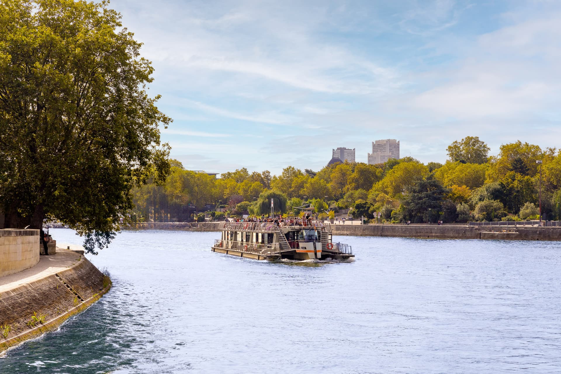 Seine River Cruise by Bateaux Parisiens – Departing from the Eiffel Tower - სურათი 12