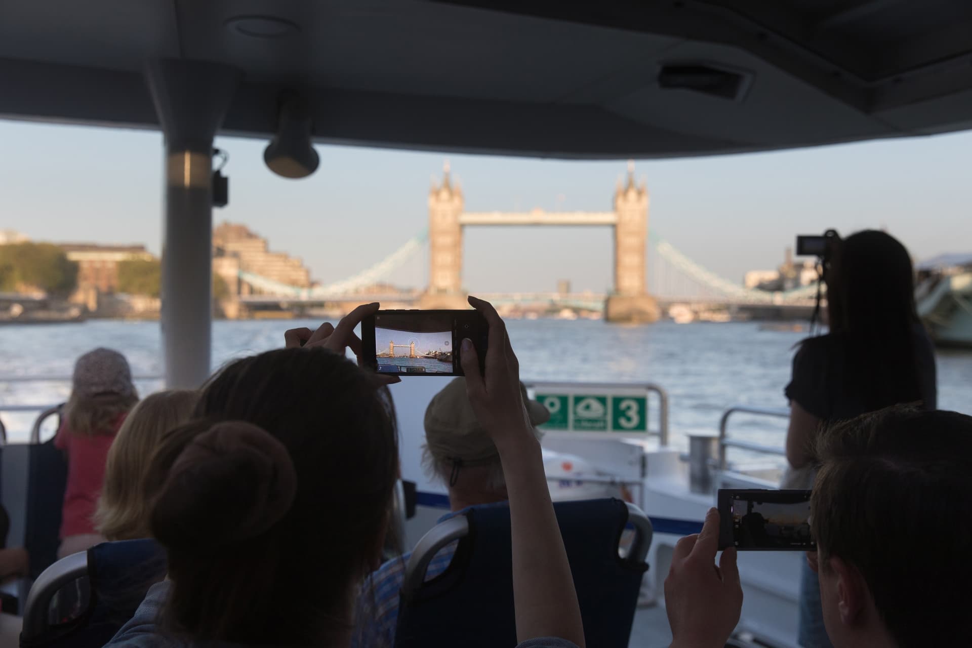 River Thames Uber Boat Transfer by Thames Clippers - სურათი 13