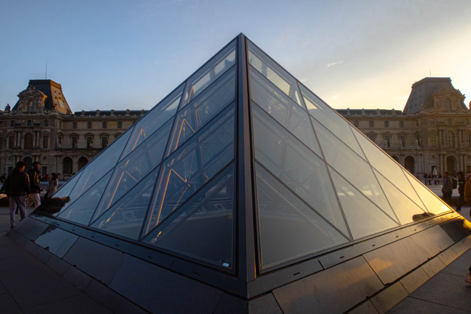 Louvre Museum Ticket - სურათი 15