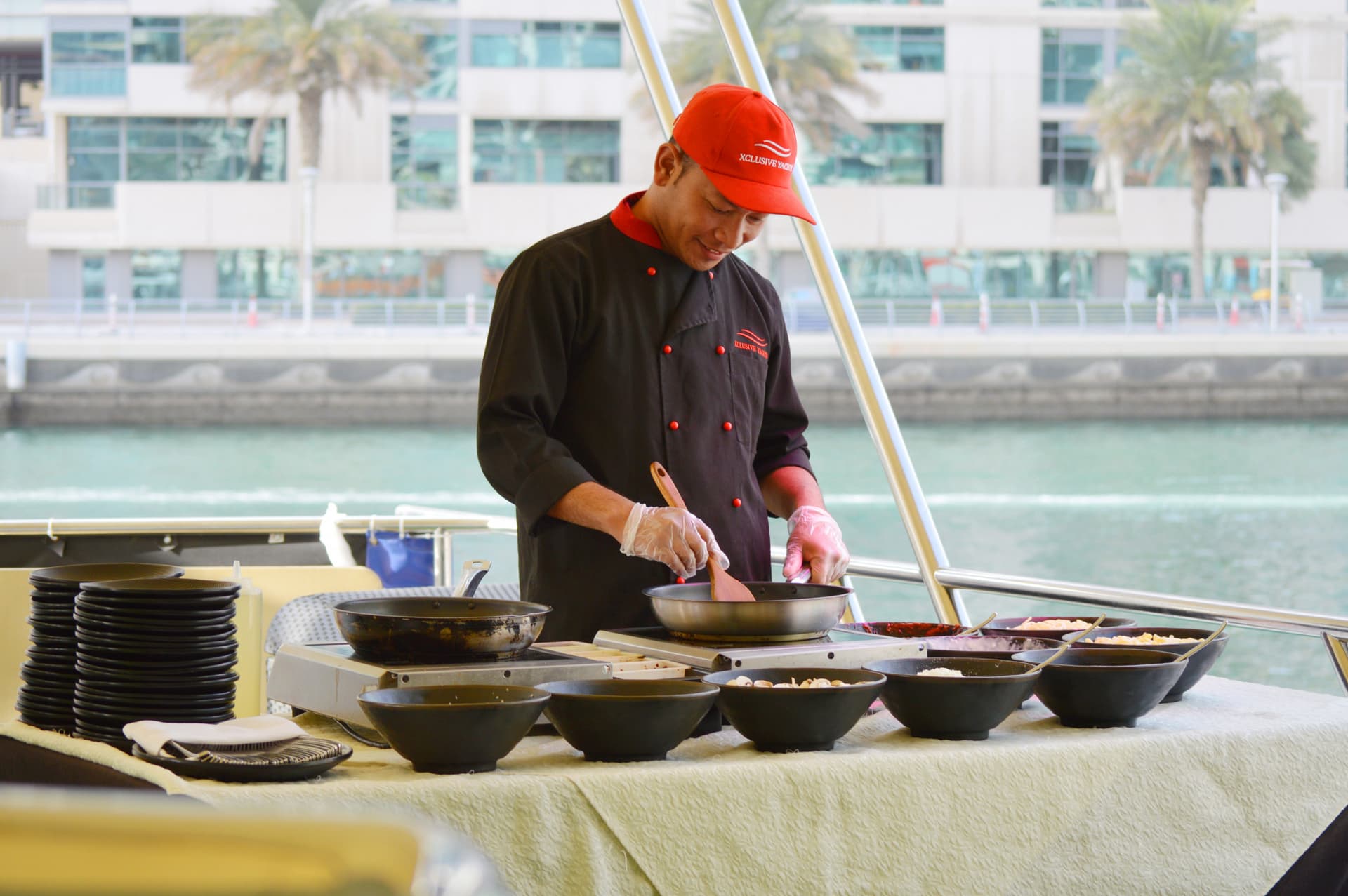 Dubai Marina Sunset or Dinner Cruise with Live Music - სურათი 6