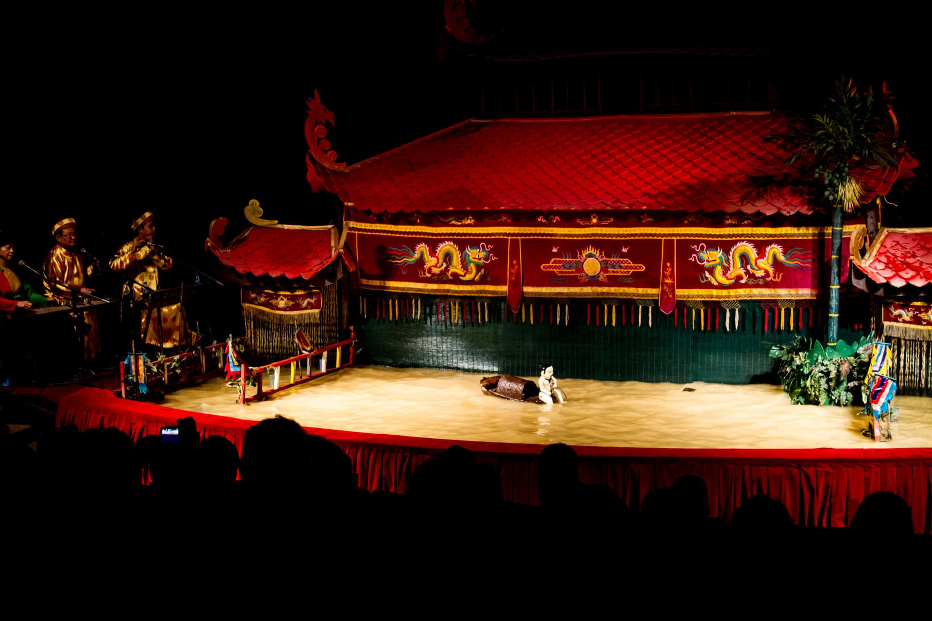 Traditional Vietnamese Water Puppet Show with Dinner in Ho Chi Minh - სურათი 15