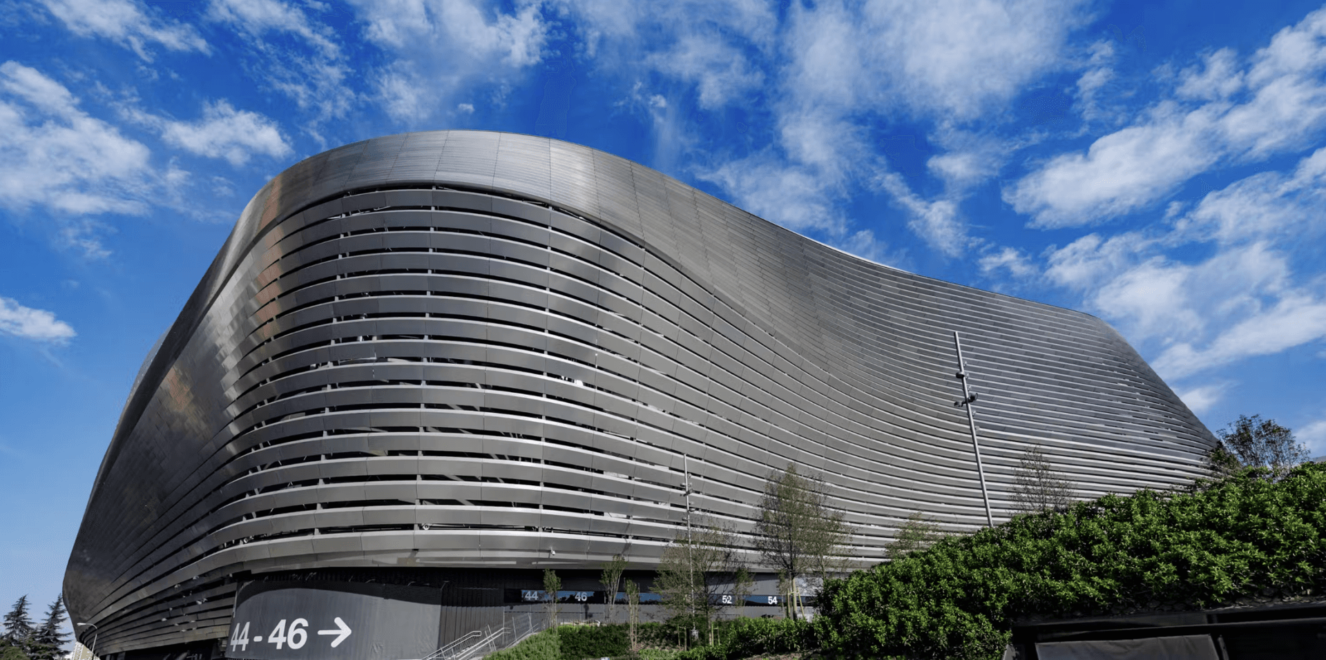 Santiago Bernabeu Stadium - Real Madrid - მთავარი სურათი