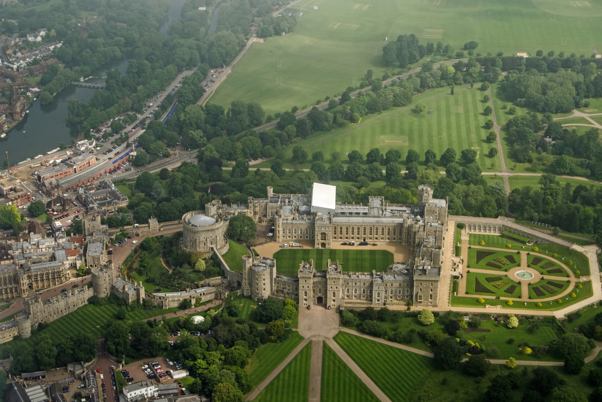Windsor Castle Half-Day Tour from London with Audio Guide - სურათი 3
