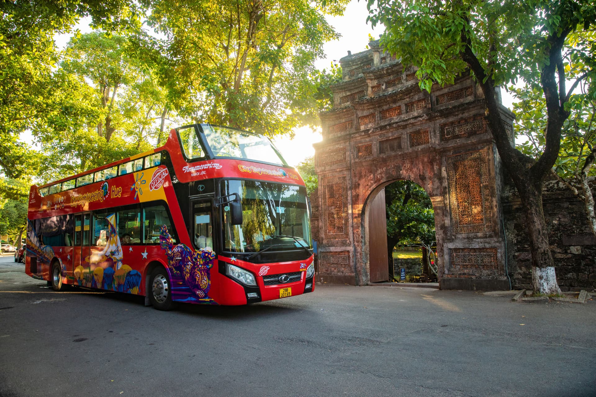 City Sightseeing Hue Hop-on Hop-off Bus Tour - მთავარი სურათი