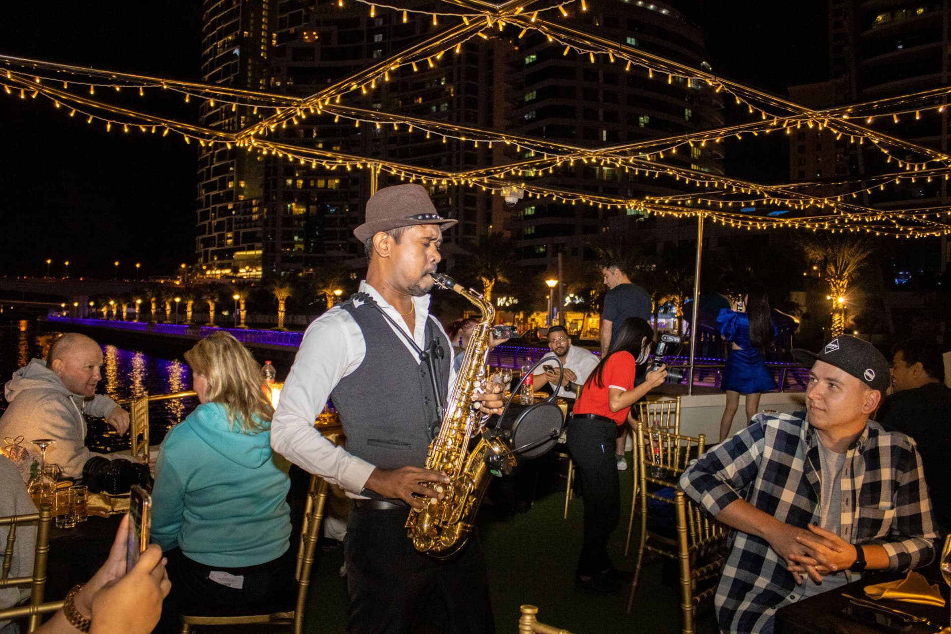 Dubai Marina Sunset or Dinner Cruise with Live Music - სურათი 9