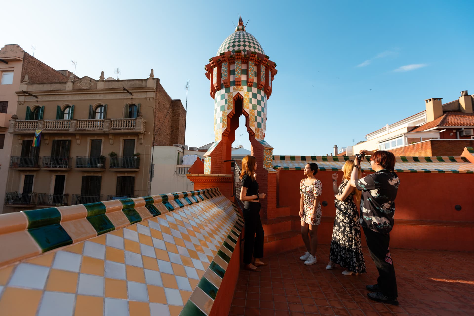 Gaudi Houses: Casa Vicens, Casa Batllo, Casa Mila Guided Tour - სურათი 4