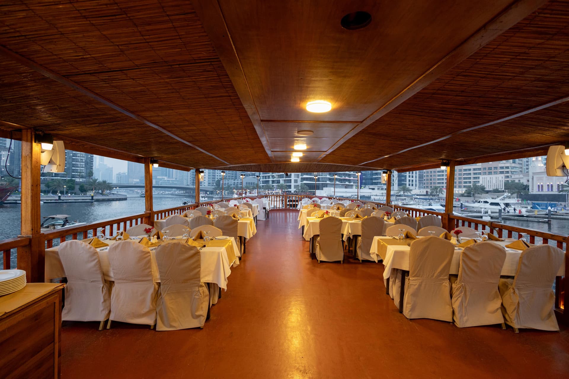 Alexandra Dhow Dinner Cruise in Dubai Marina - სურათი 9