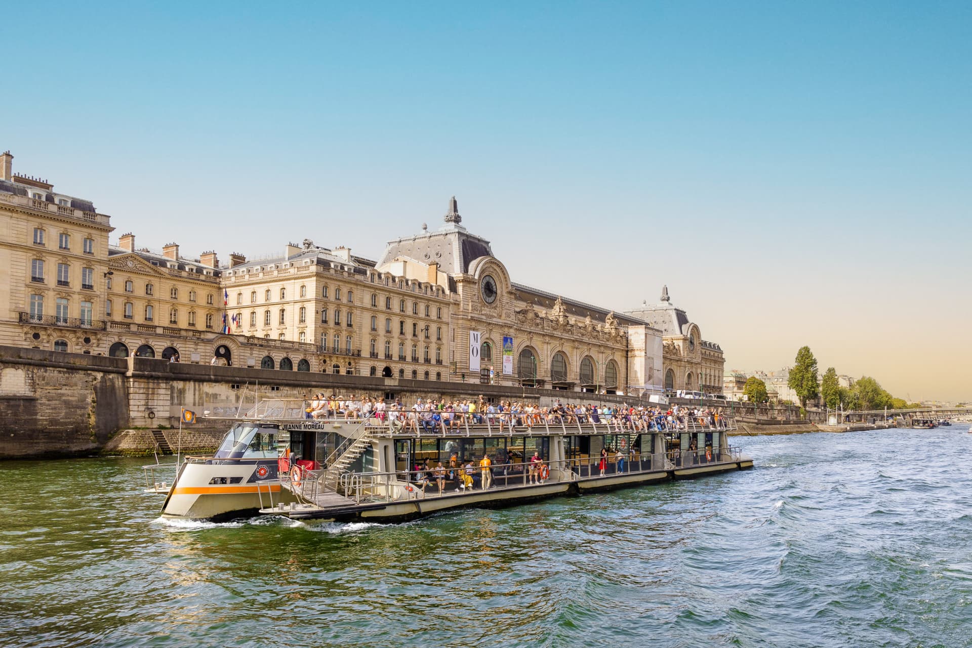 Seine River Cruise by Bateaux Parisiens – Departing from the Eiffel Tower - სურათი 5
