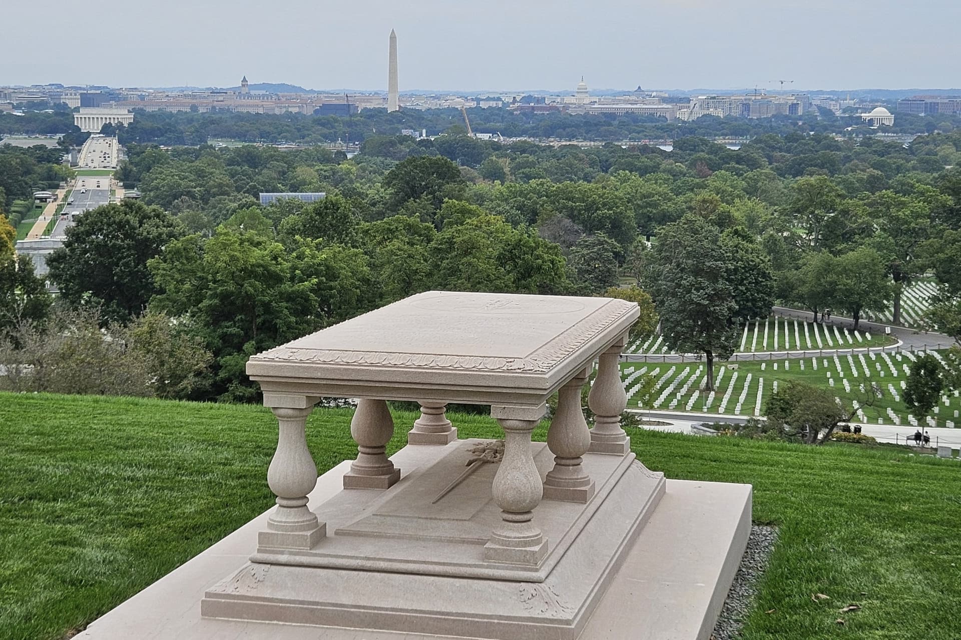 Arlington Cemetery Guided Tour with Changing of the Guard - სურათი 5