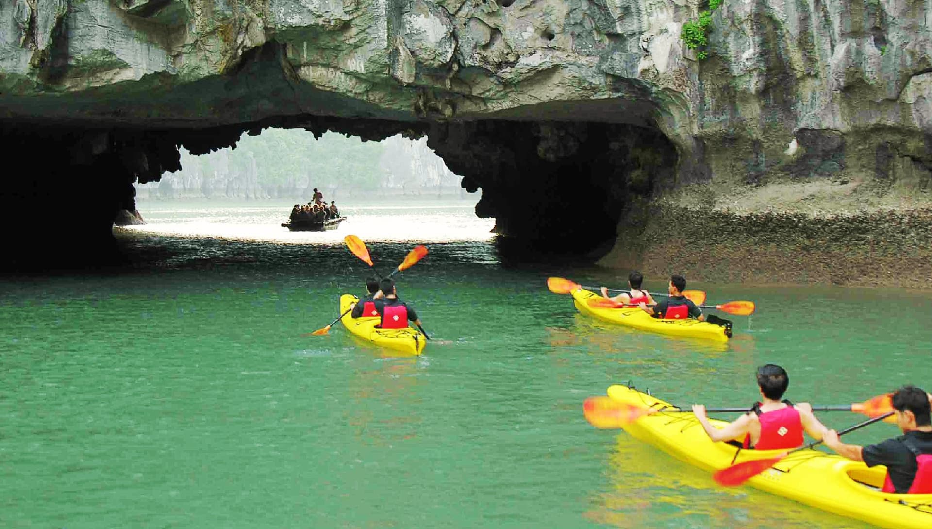 Ha Long Bay Cruise with Round Trip Transfer from Hanoi - სურათი 14