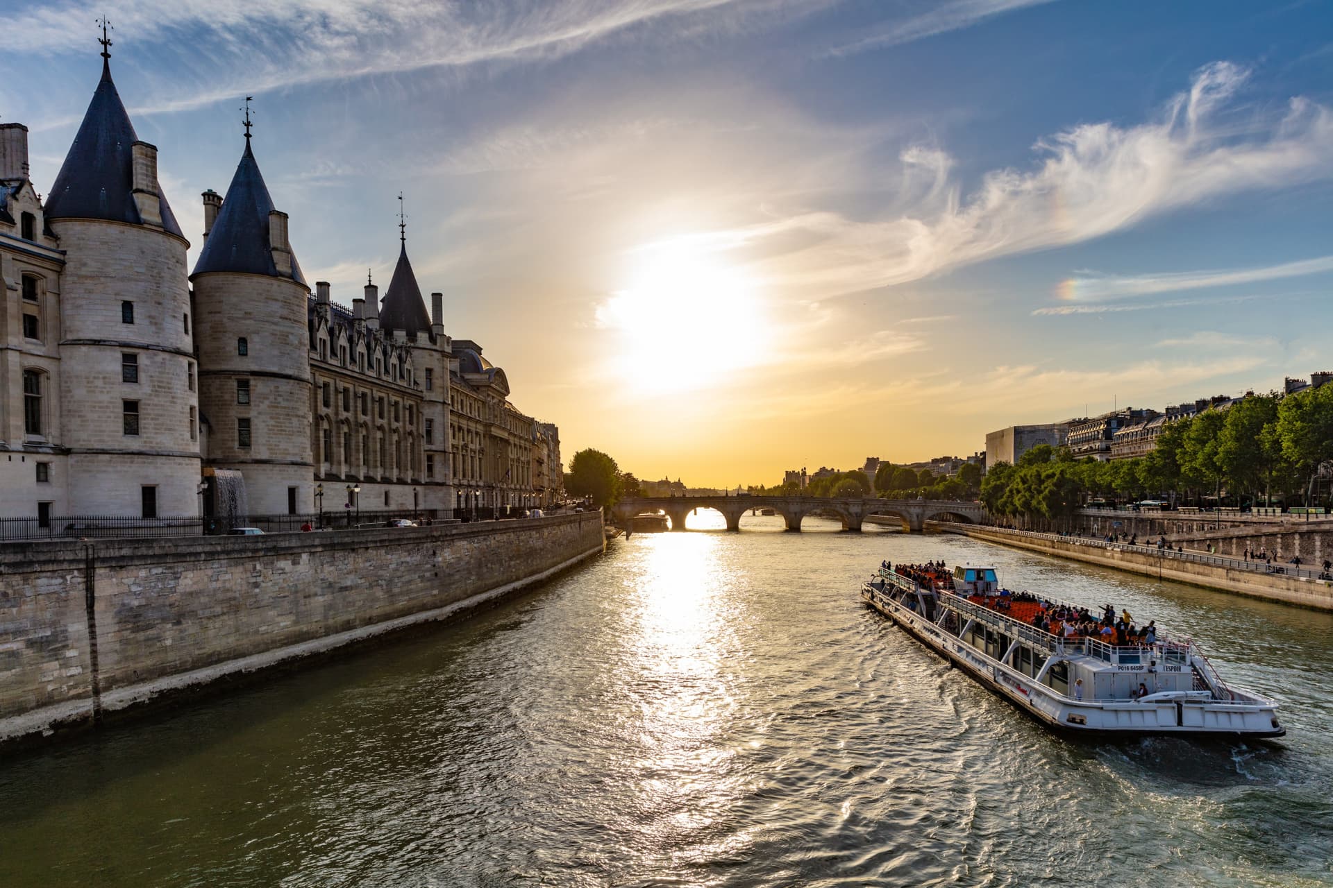 Seine River Sightseeing Cruise by Bateaux Mouches - მთავარი სურათი