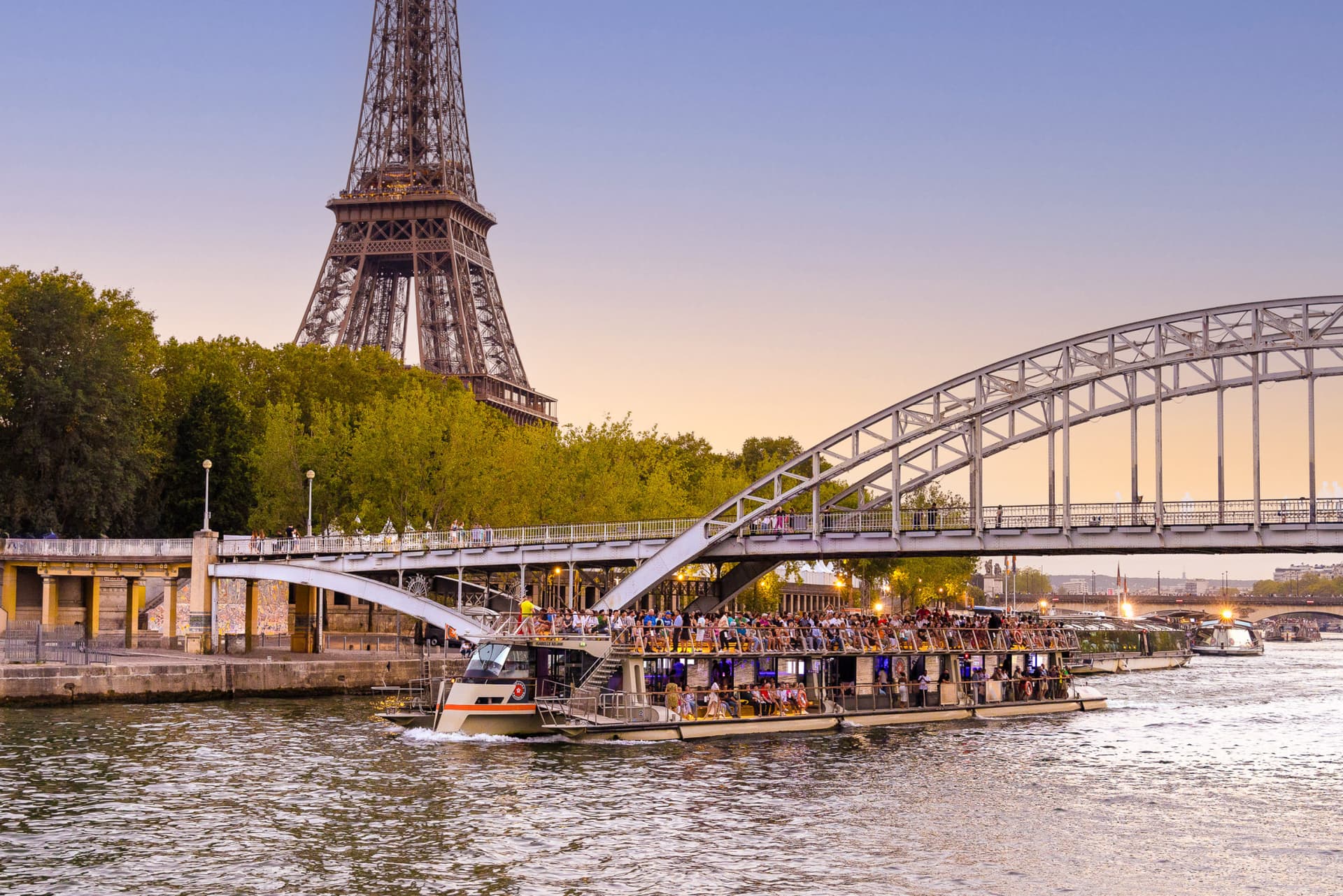 Seine River Cruise by Bateaux Parisiens – Departing from the Eiffel Tower - მთავარი სურათი