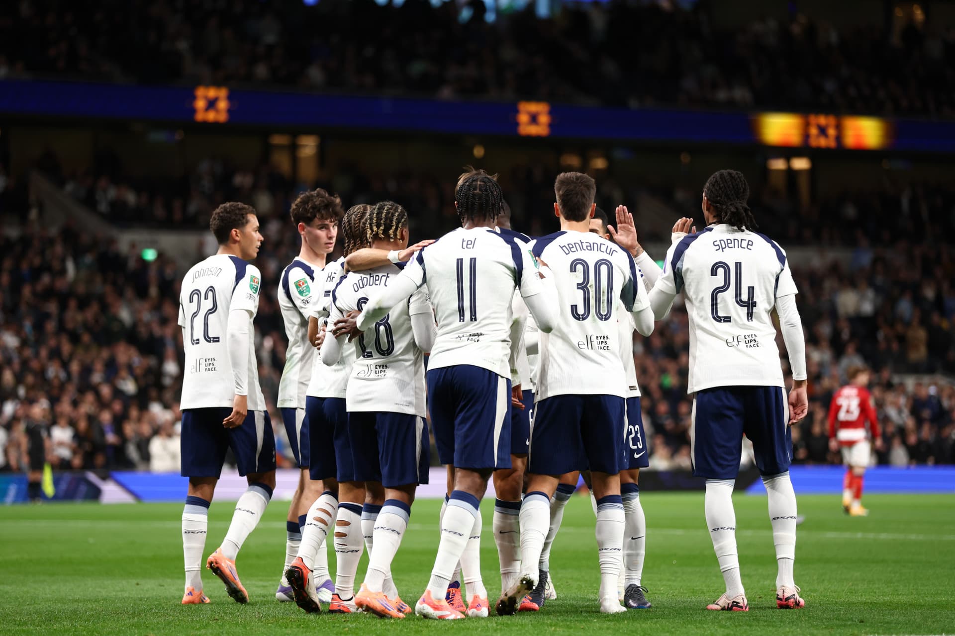 Premier League Football - Tottenham Hotspur FC Match Ticket at Tottenham Hotspur Stadium - სურათი 11