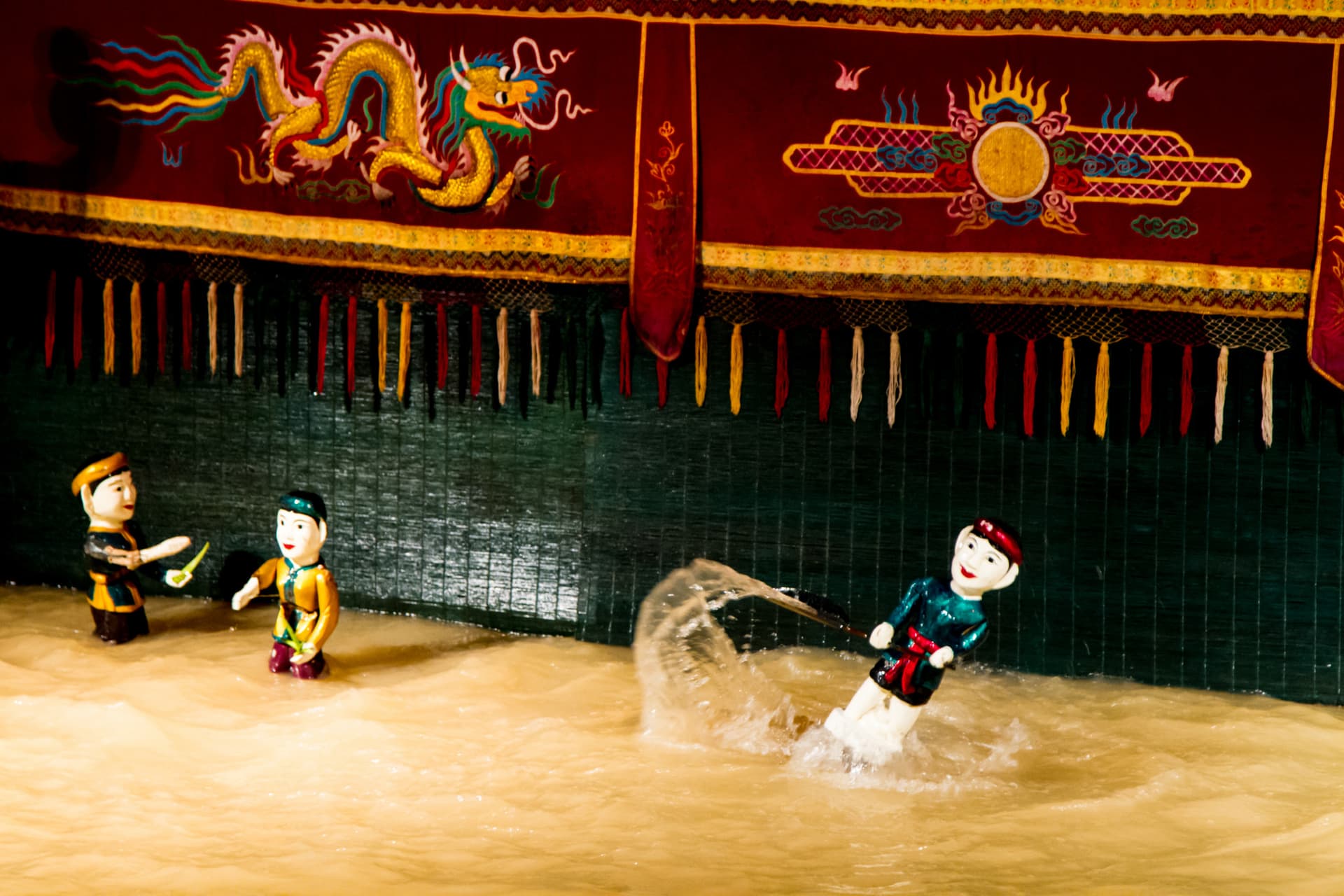 Traditional Vietnamese Water Puppet Show with Dinner in Ho Chi Minh - სურათი 21
