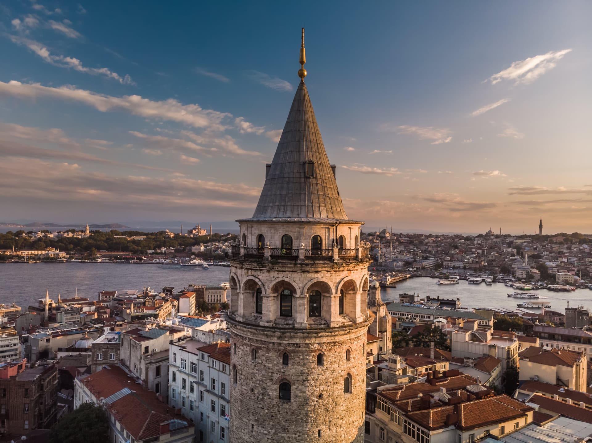 COMBO: Galata Tower + Dolmabahce Palace Ticket - სურათი 2