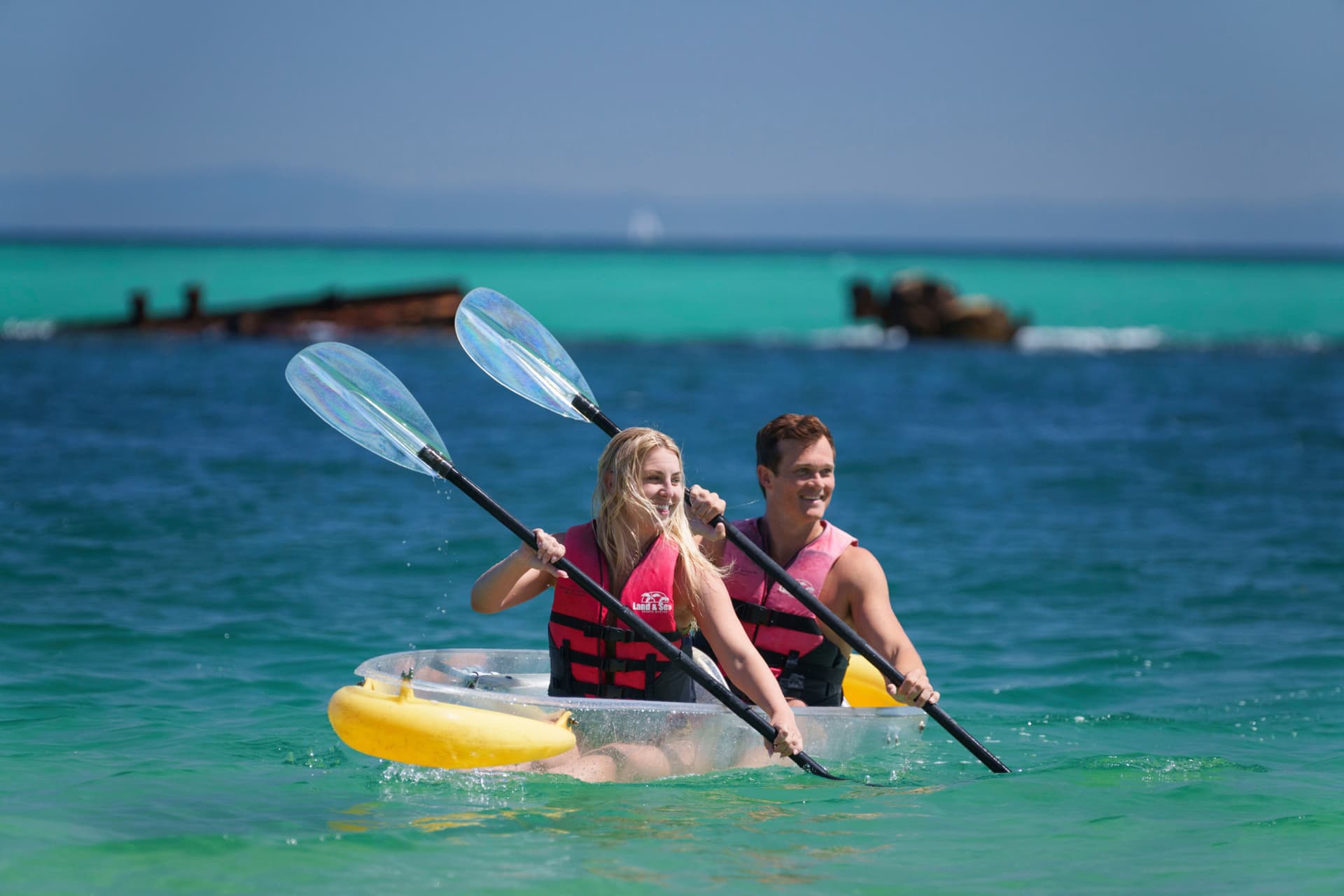 Moreton Island 1-Day Adventure Tour with Kayaking and Sandboarding - სურათი 7