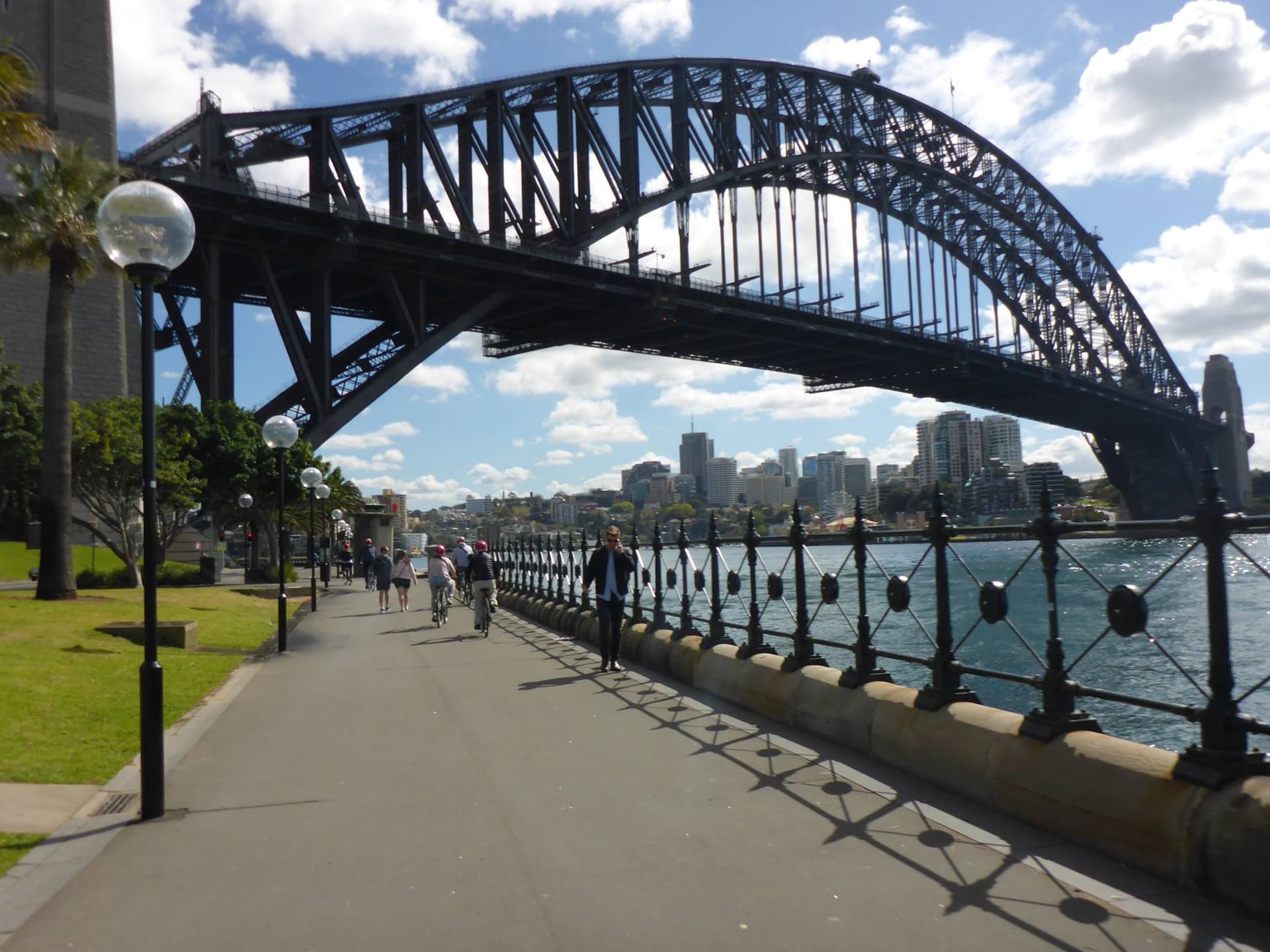 Manly Beach Cycling Tour with Sunset Cruise - სურათი 13