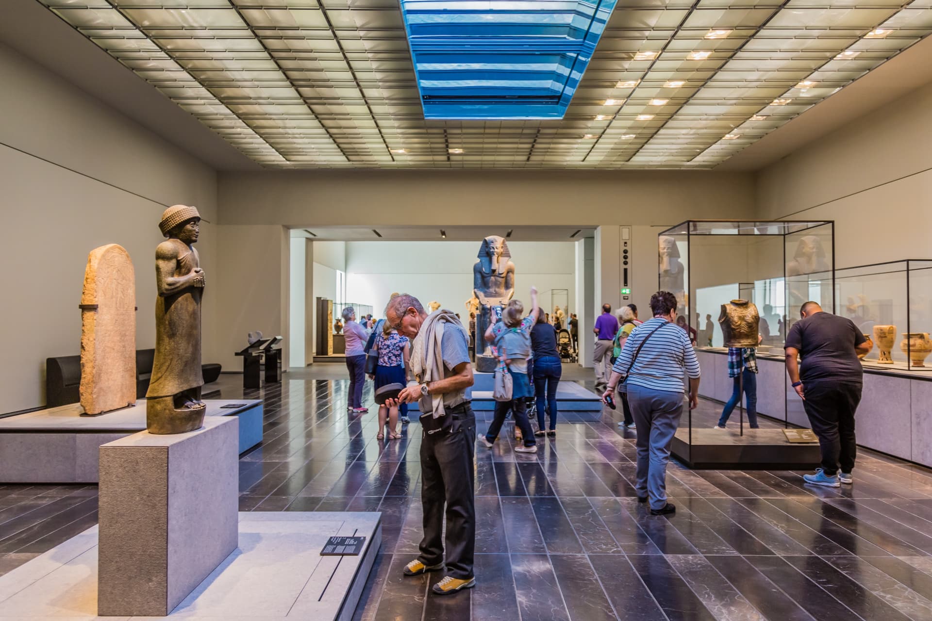 Sheikh Zayed Grand Mosque and Louvre Abu Dhabi Tour from Dubai - სურათი 4