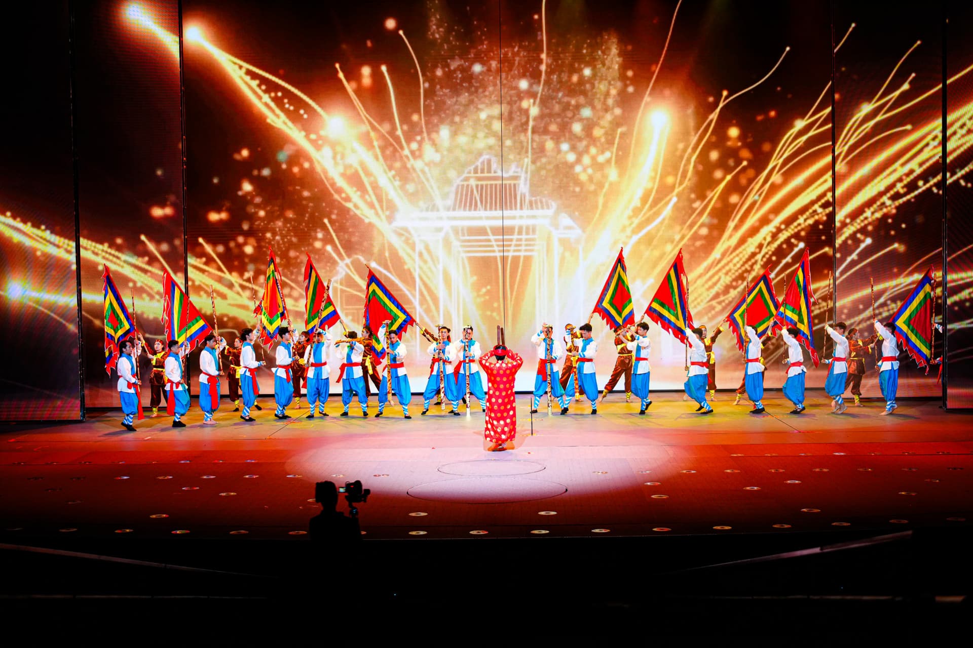 The Grand Epic of Vietnam (Đất Nước Thiên Hùng Ca) Show Ticket - მთავარი სურათი