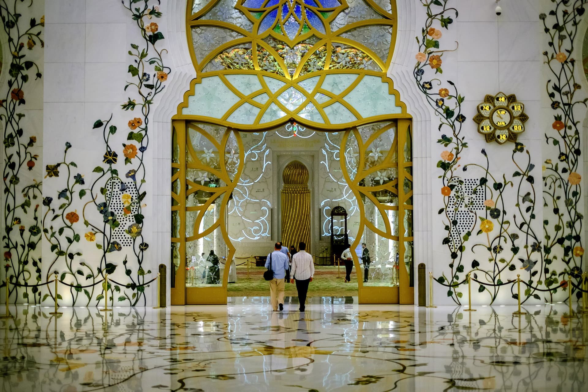 Sheikh Zayed Grand Mosque Tour from Dubai - სურათი 6