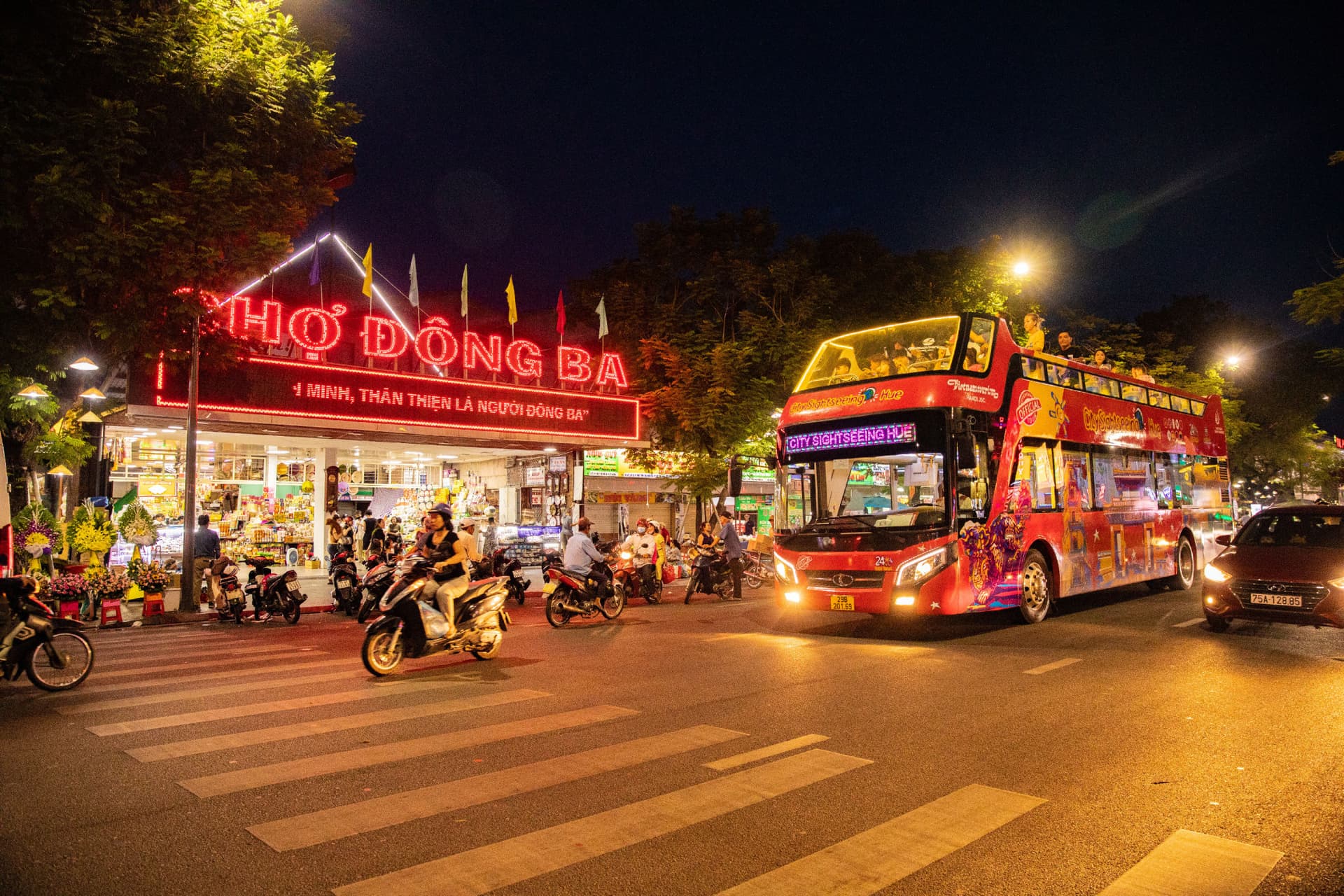 City Sightseeing Hue Hop-on Hop-off Bus Tour - სურათი 7