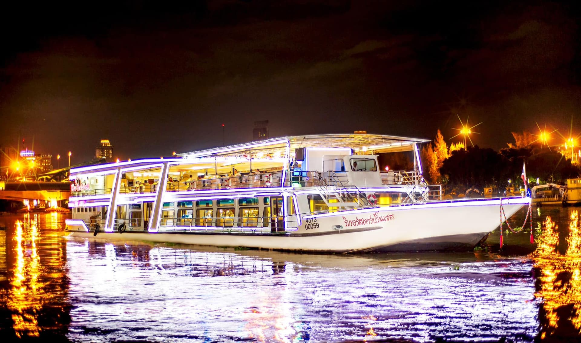 Chao Phraya Dinner Cruise aboard River Star Princess - სურათი 4