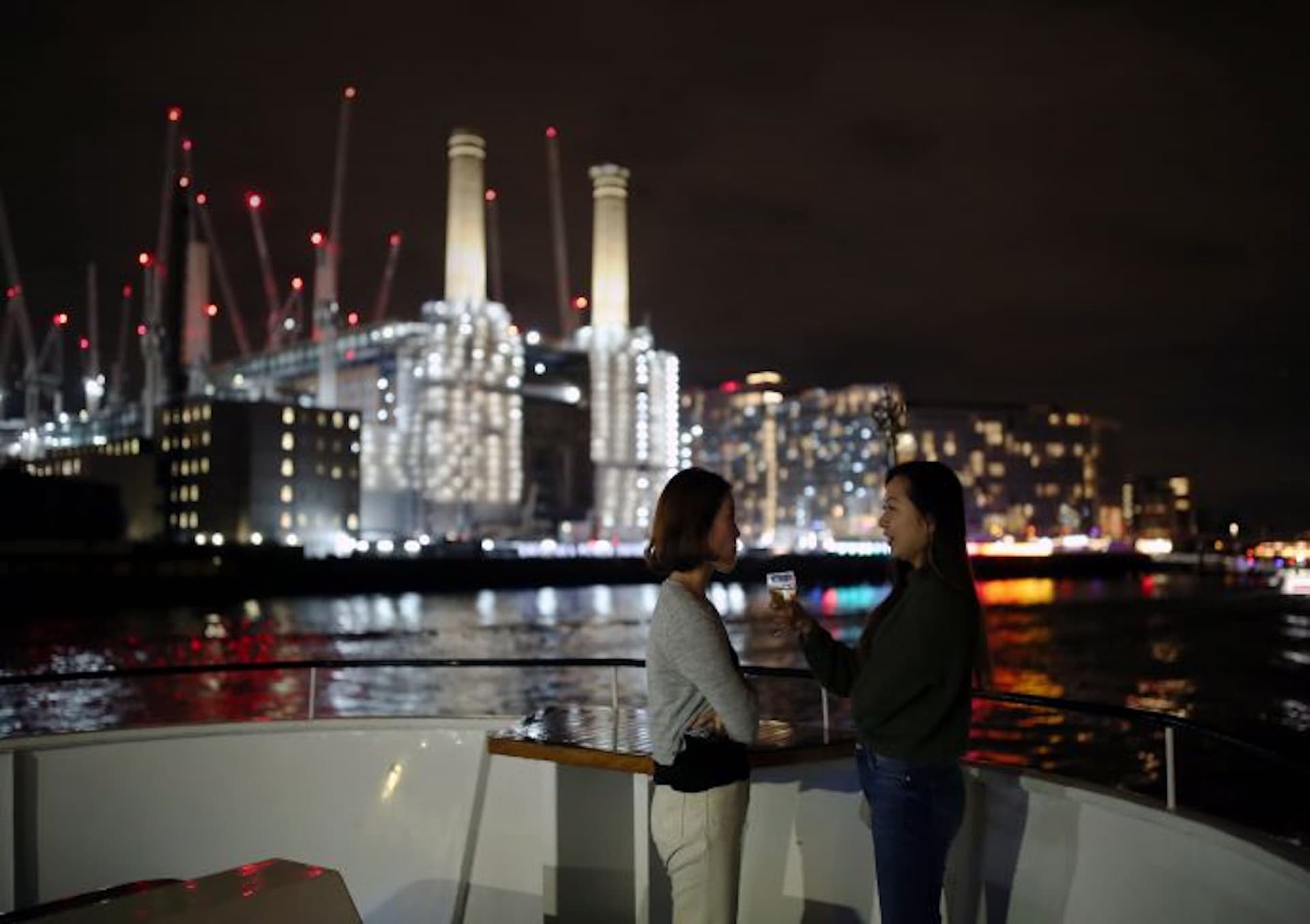 Evening Cruise on the River Thames - მთავარი სურათი