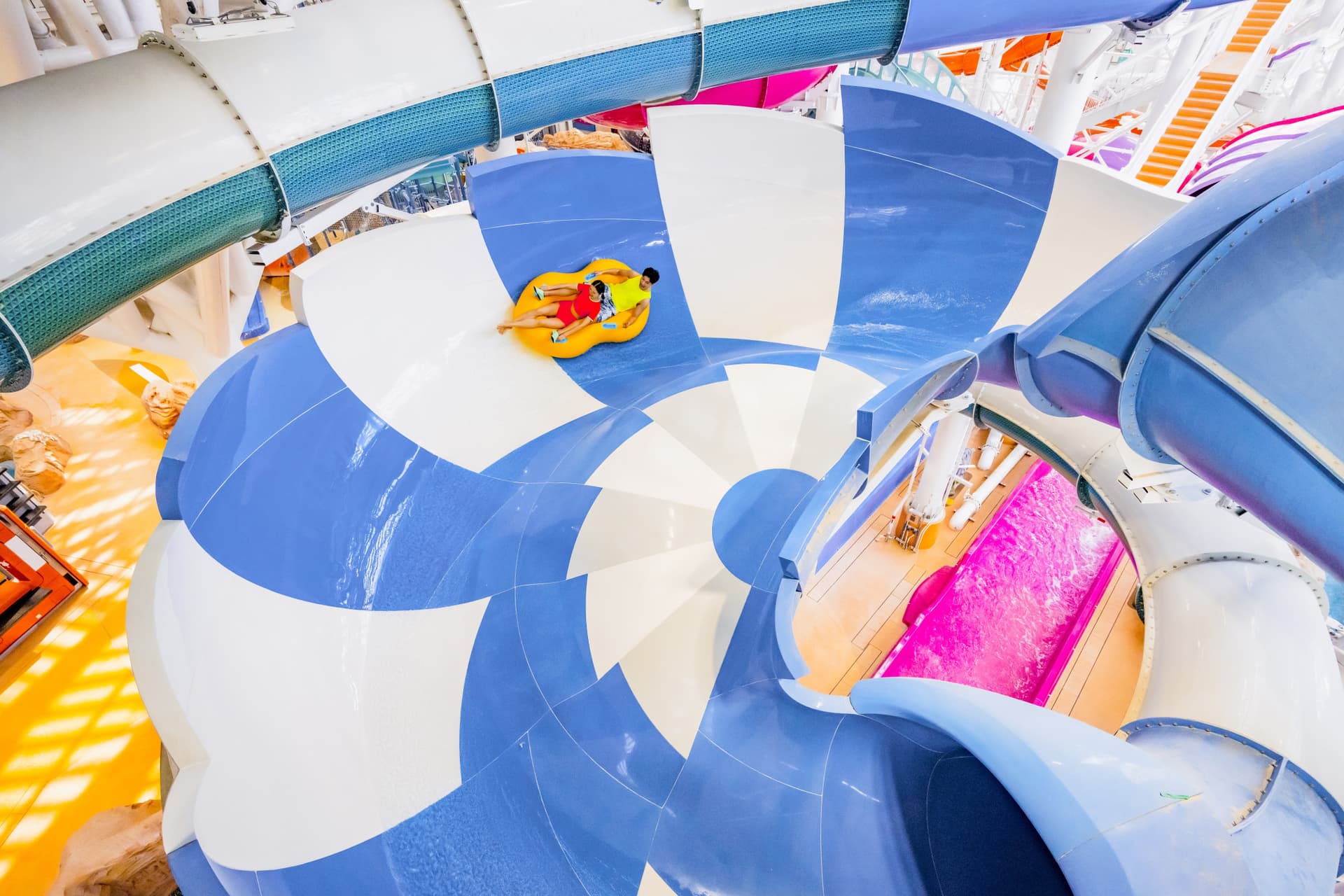 Studio City Water Park - სურათი 3