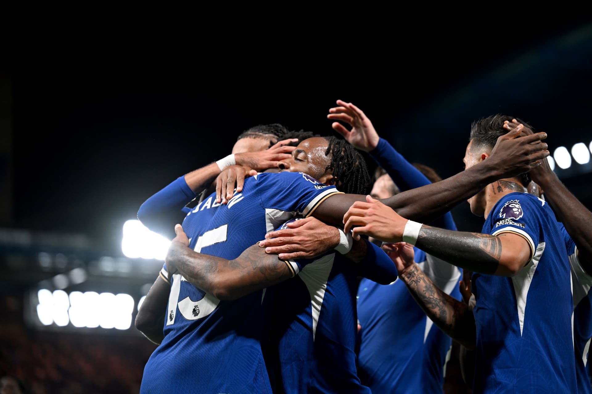 Premier League Football - Chelsea FC Match Ticket at Stamford Bridge Stadium - სურათი 3