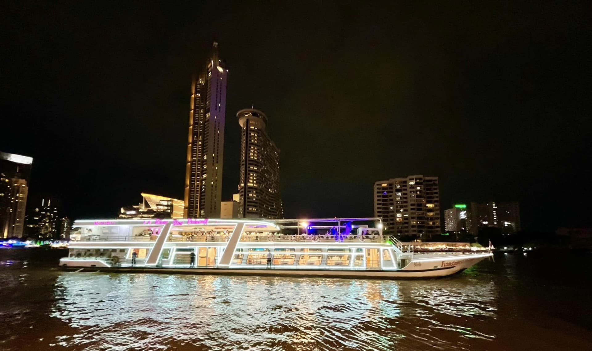 Chao Phraya Dinner Cruise aboard River Star Princess - სურათი 5