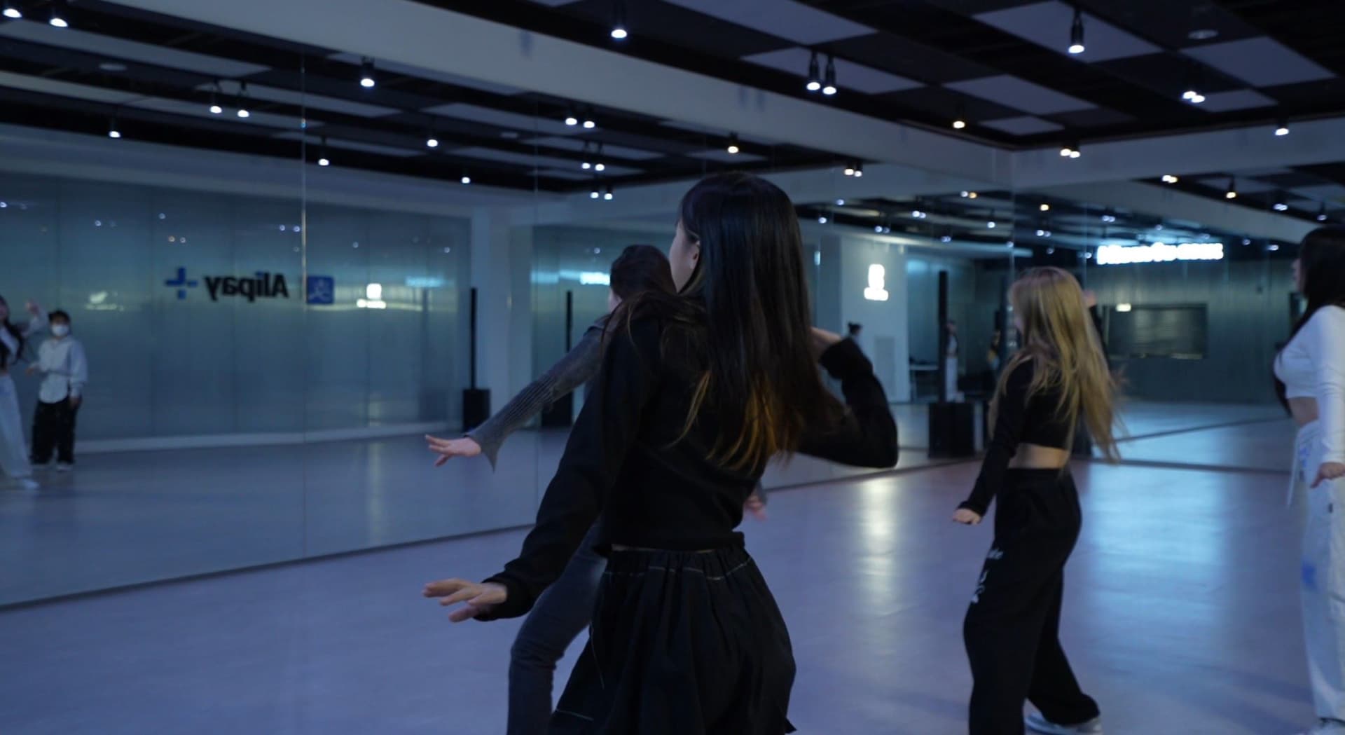 Ktown4u K-pop Dance Class with Video Shoot - მთავარი სურათი