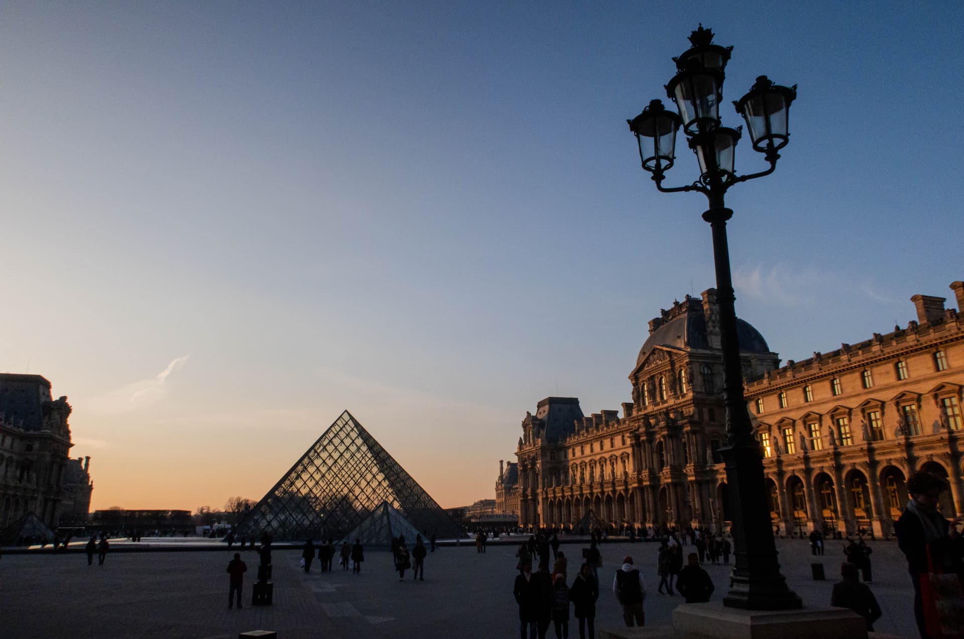 Louvre Museum Ticket - სურათი 16