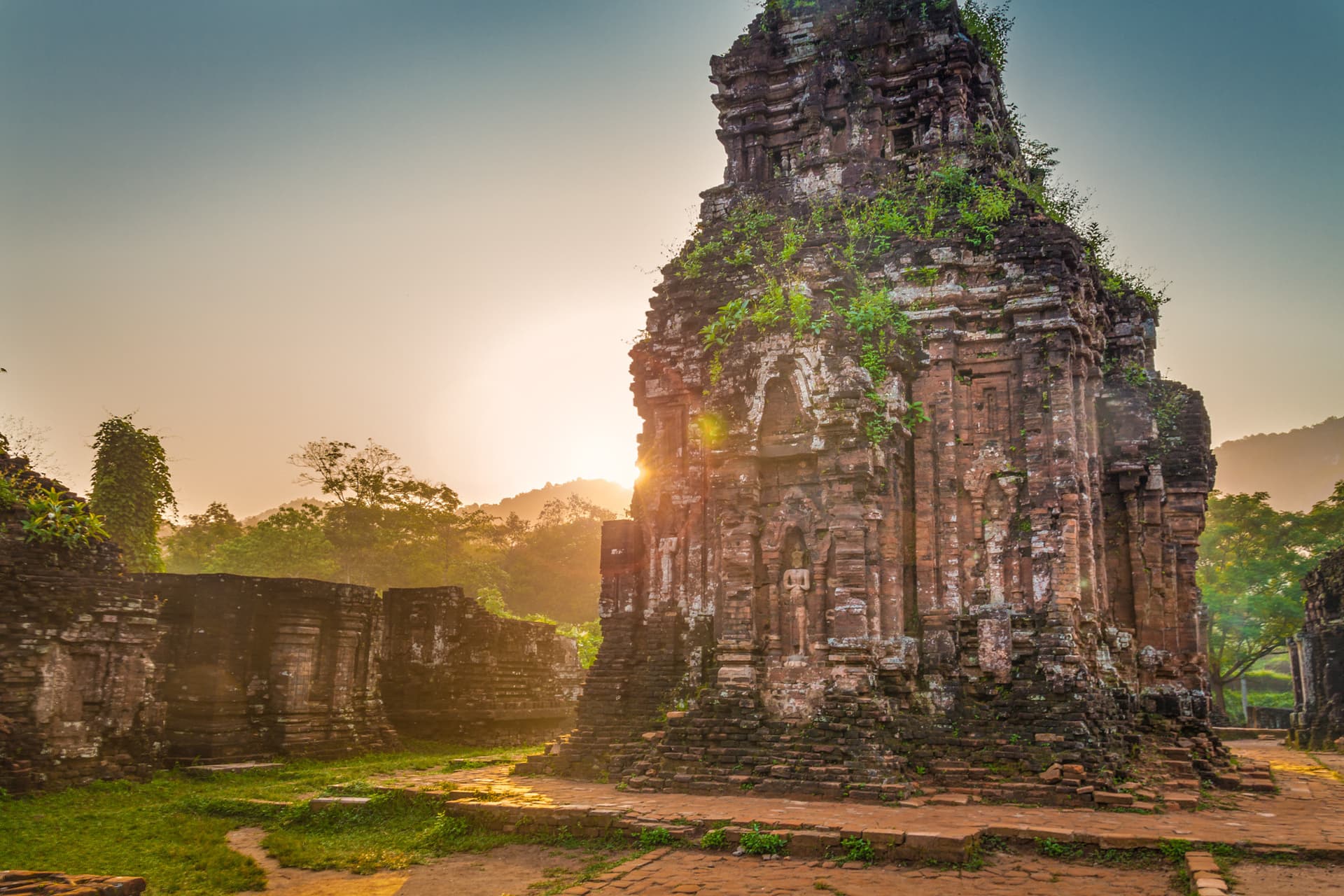 My Son Sanctuary and Hoi An Ancient Town Tour from Da Nang - სურათი 2