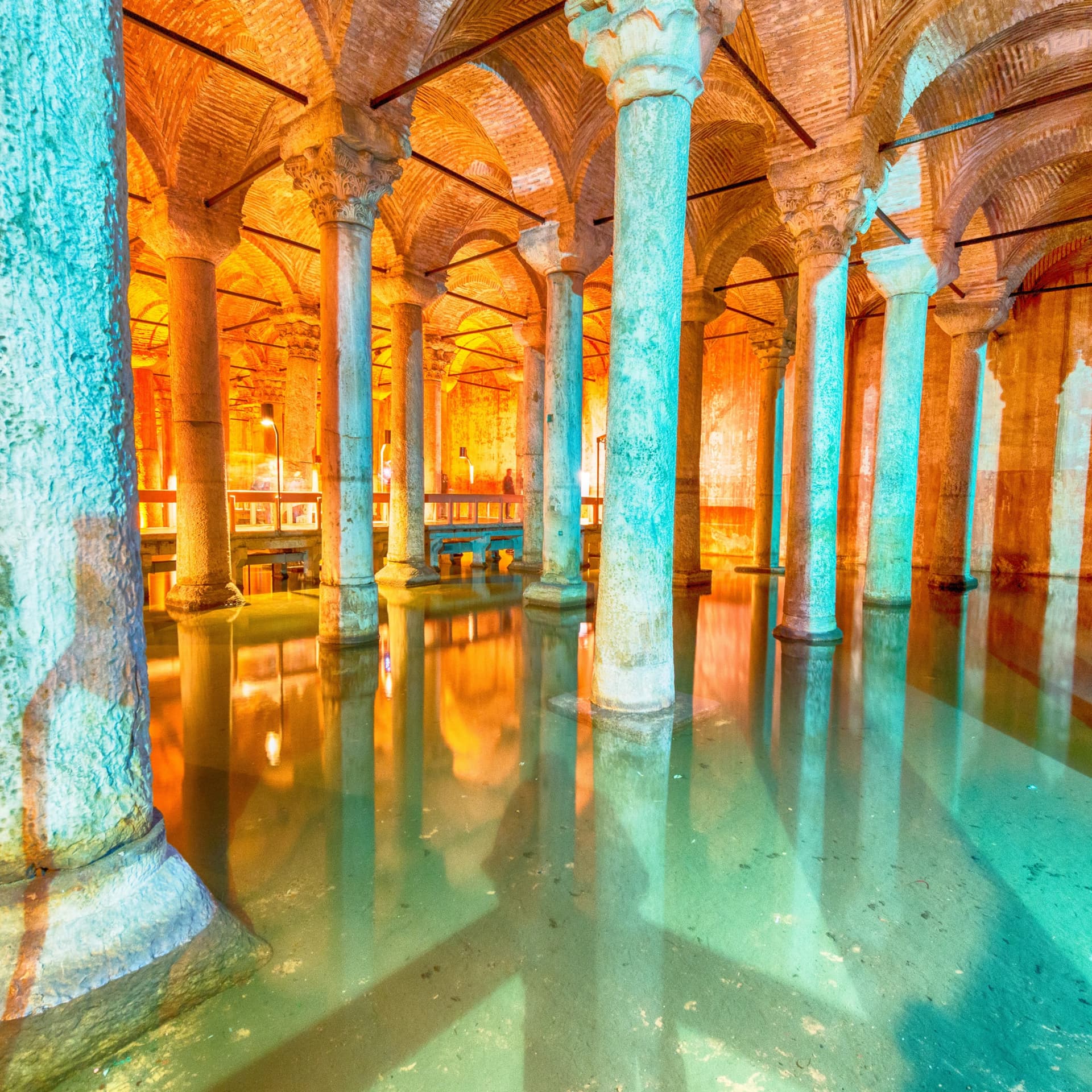 COMBO: Basilica Cistern + Dolmabahce Palace - სურათი 5