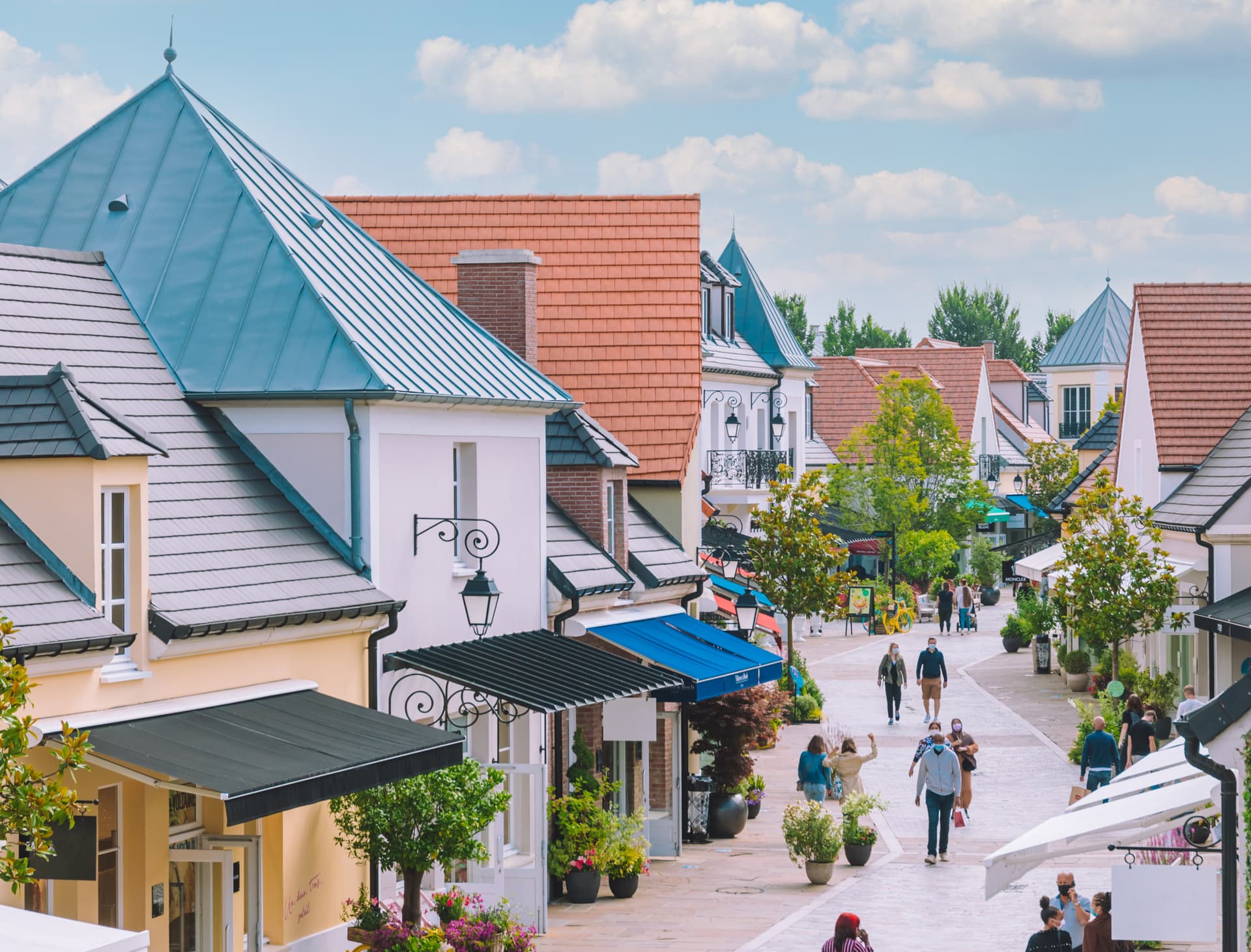 La Vallee Village with Round Trip Transfers from Paris - სურათი 3