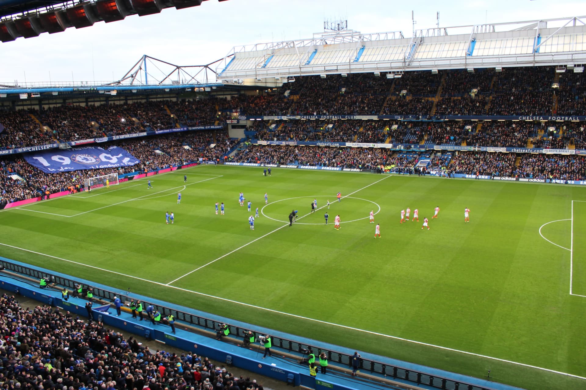 Premier League Football - Chelsea FC Match Ticket at Stamford Bridge Stadium - სურათი 7