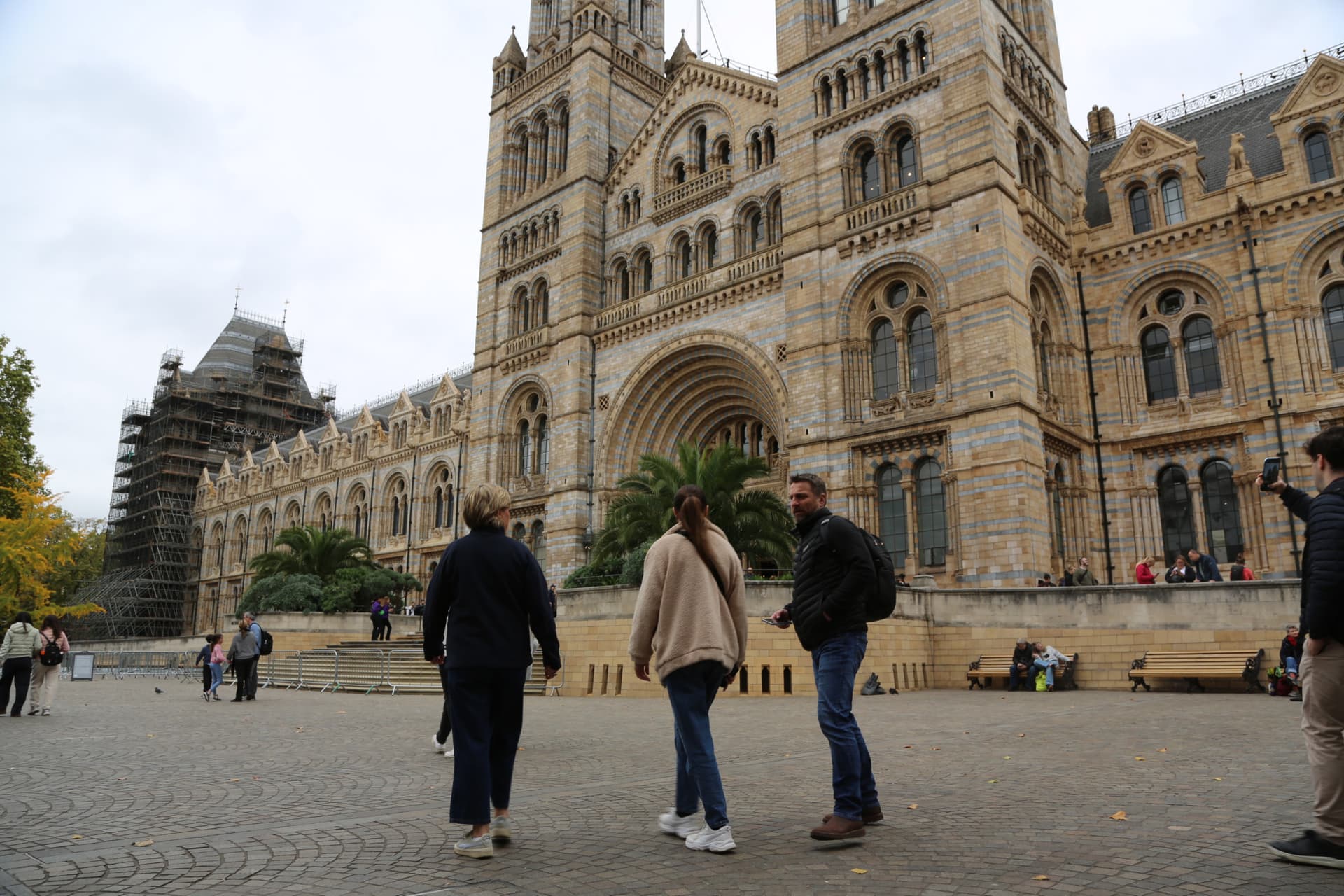 Natural History Museum Tour with English-Speaking Guide - სურათი 5