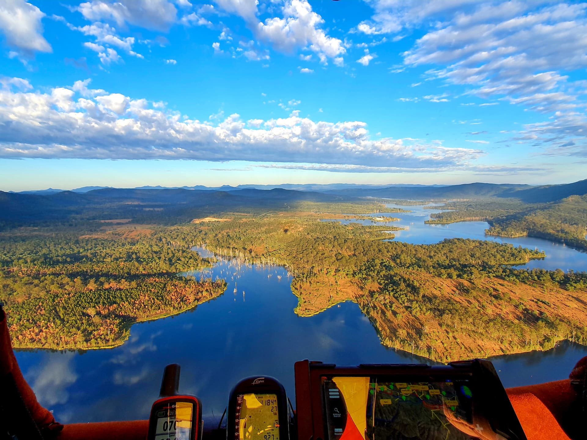 Sunrise Hot Air Balloon Flight over Brisbane with Vineyard Breakfast - სურათი 2