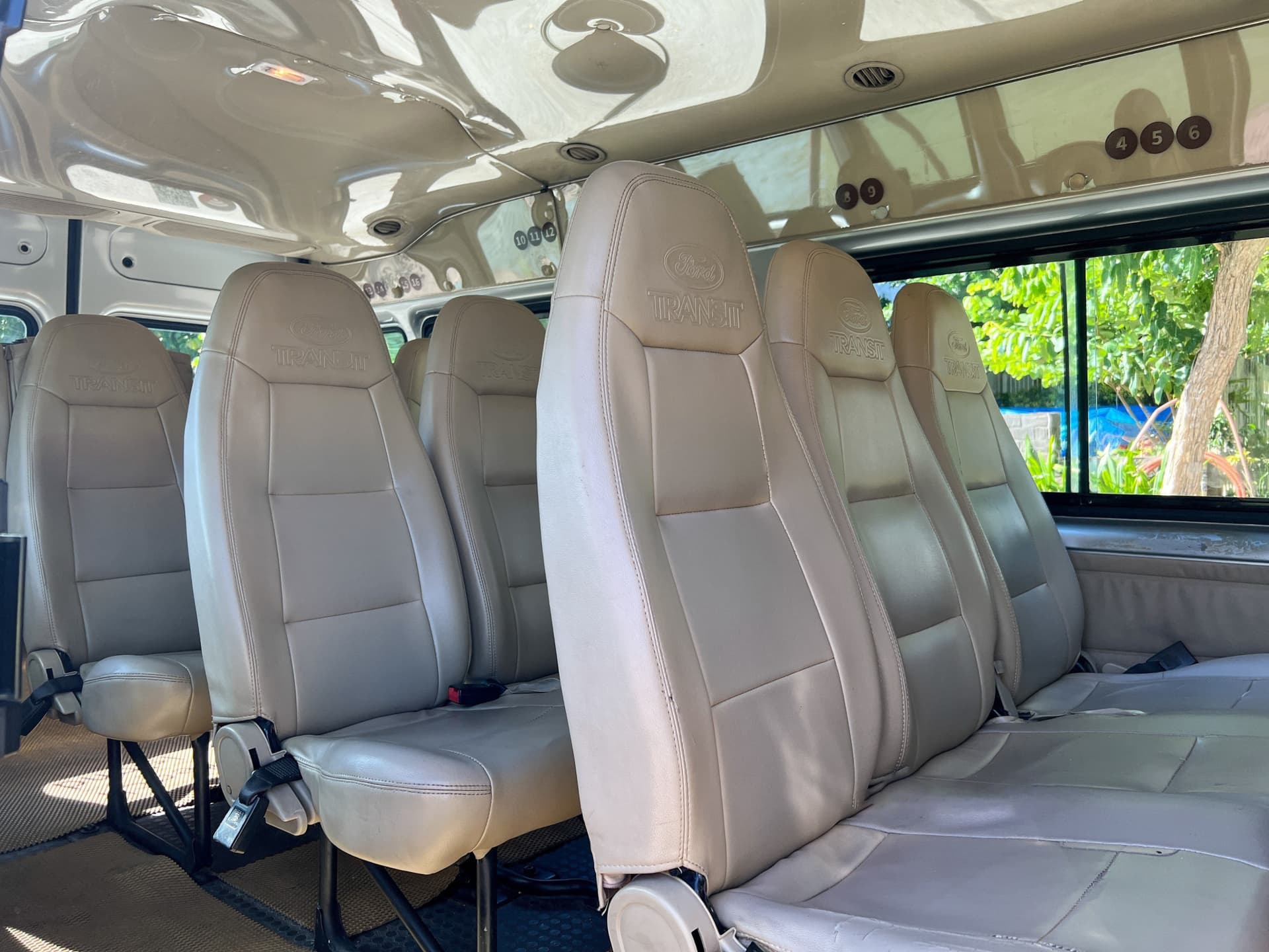 Shuttle Bus Transfers between Da Nang Airport and Hoi An City Centre - სურათი 3
