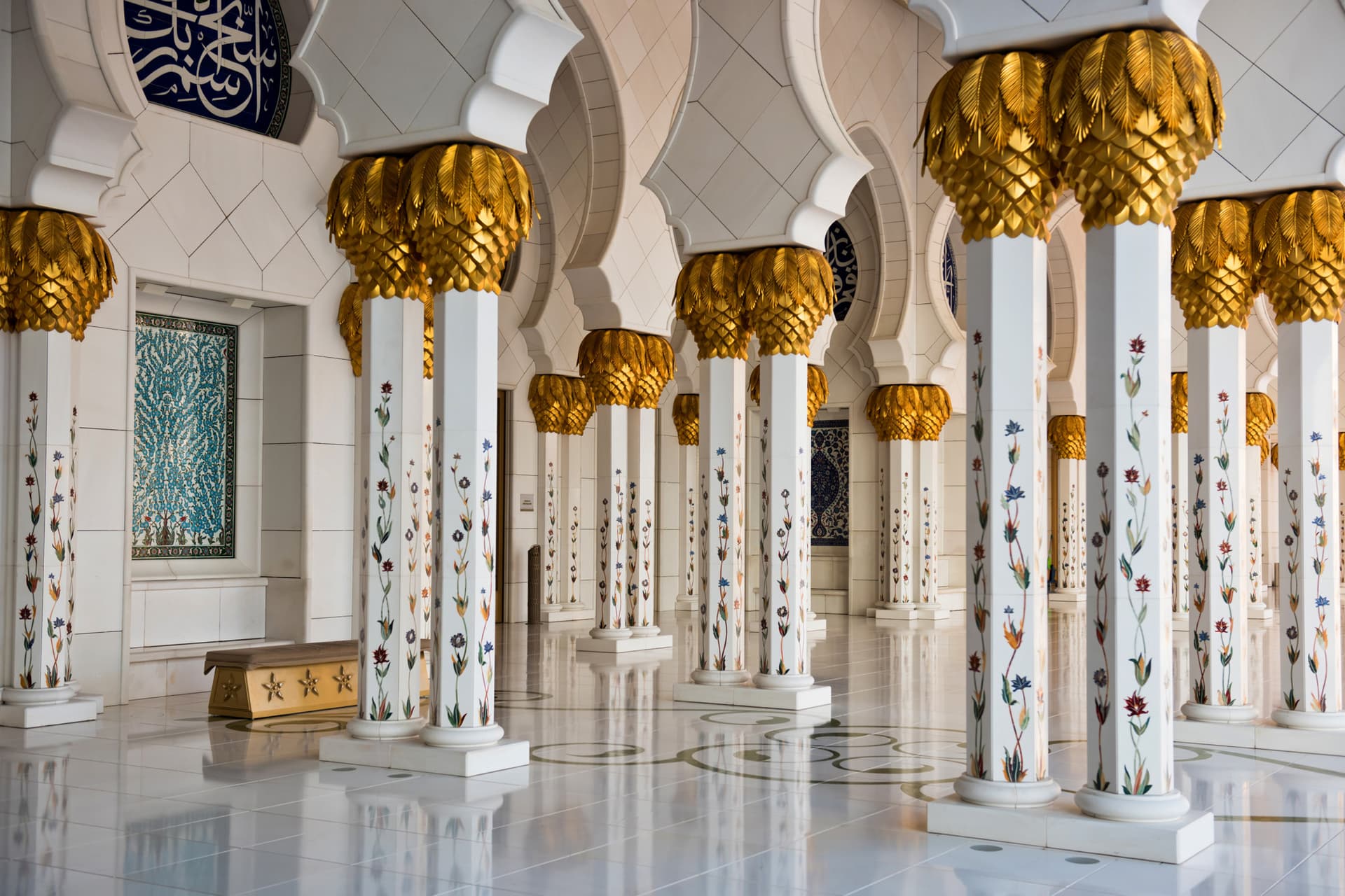 Sheikh Zayed Grand Mosque and Louvre Abu Dhabi Tour from Dubai - სურათი 6