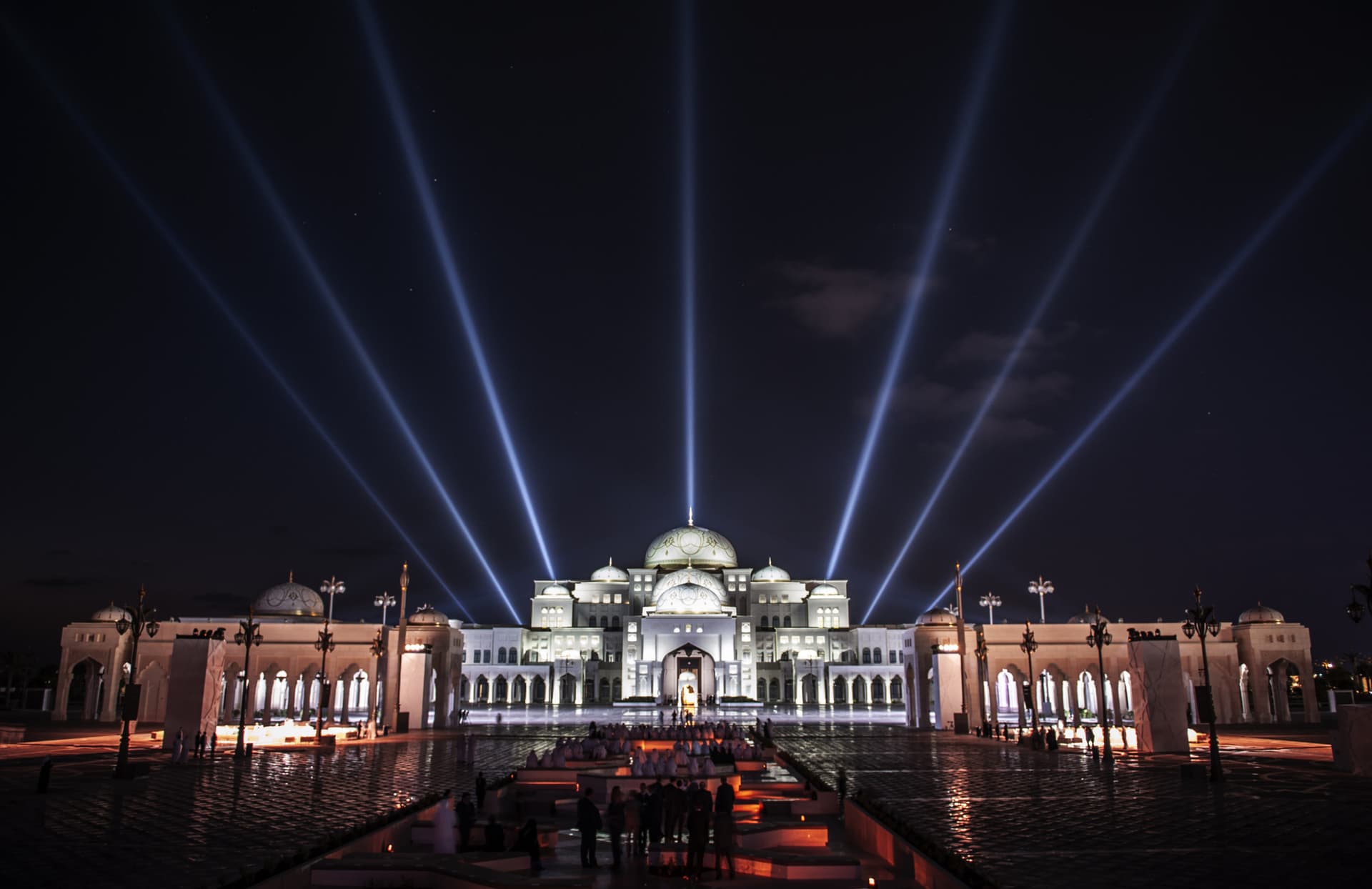 COMBO: Ferrari World Abu Dhabi + Qasr Al Watan Tickets - სურათი 9