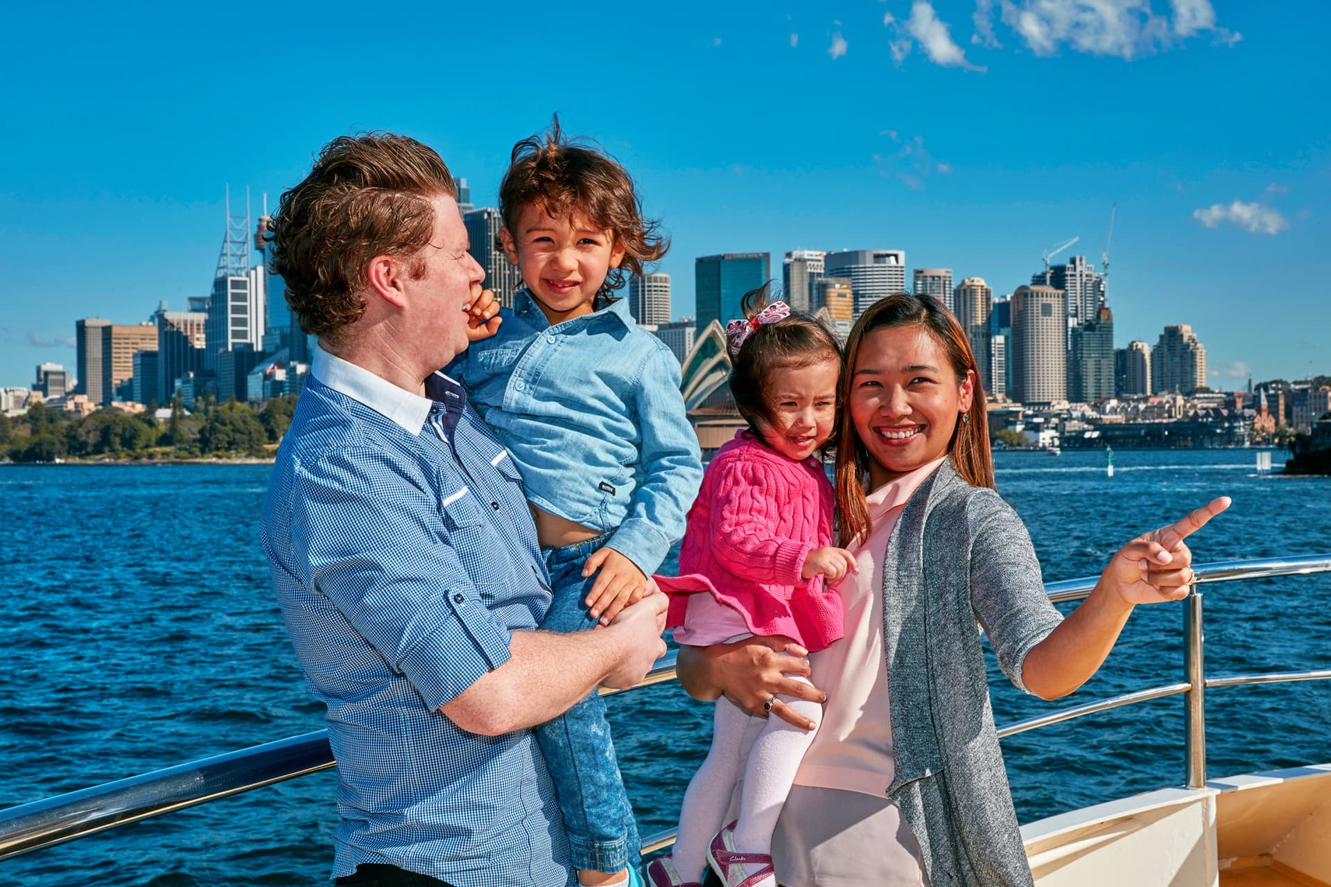 Sydney Harbour Long Lunch Cruise aboard Captain Cook Cruises - სურათი 11