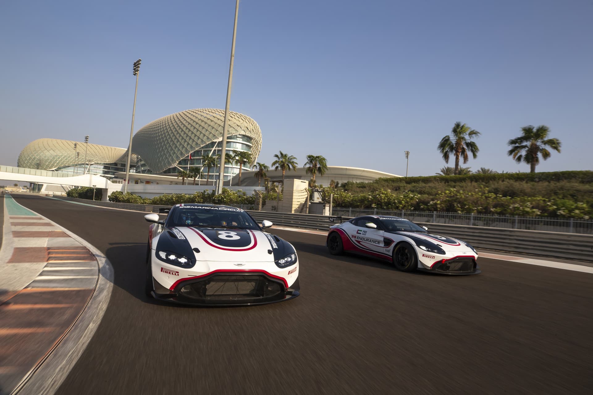 Yas Marina Circuit Aston Martin GT4 Driving Experience - სურათი 4