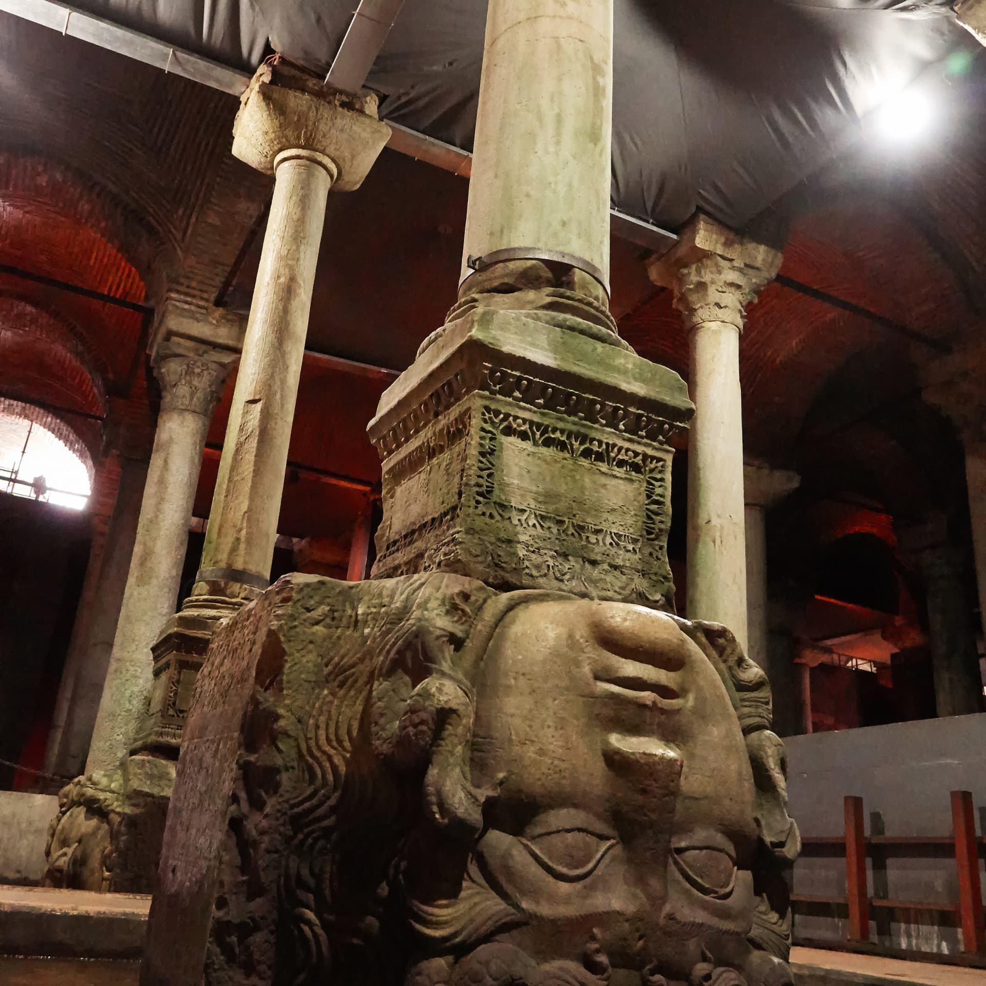 COMBO: Basilica Cistern + Dolmabahce Palace - სურათი 7