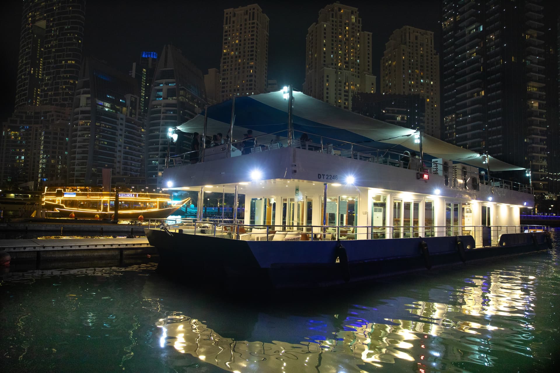 Alexandra Sea Lounge Dinner Cruise in Dubai Marina - სურათი 5