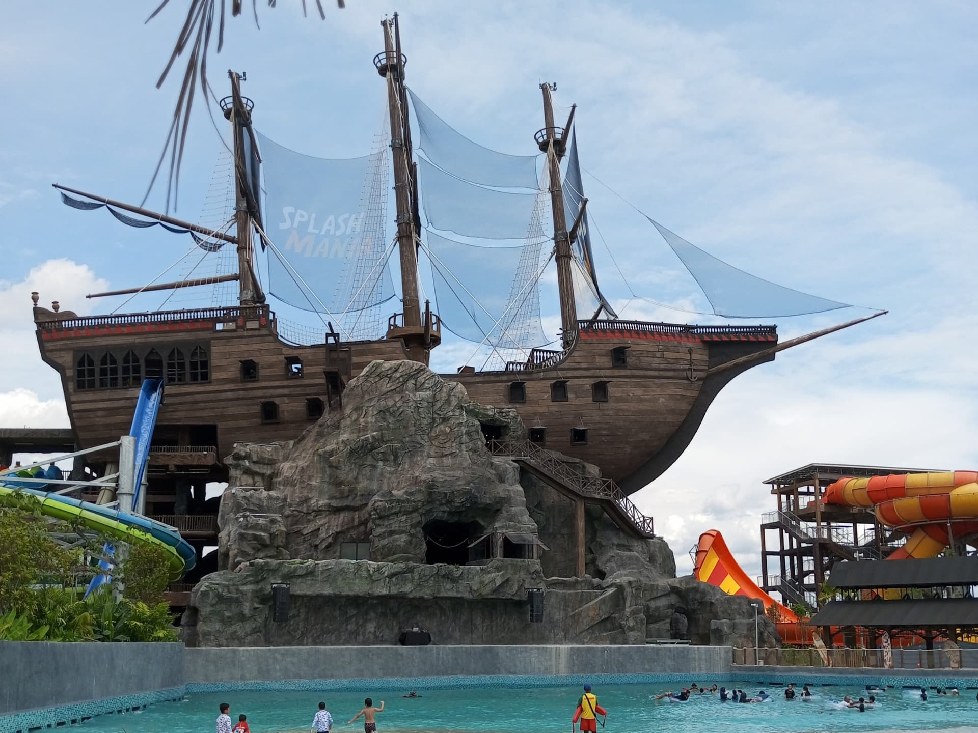 SplashMania Waterpark Ticket in Gamuda Cove - სურათი 8